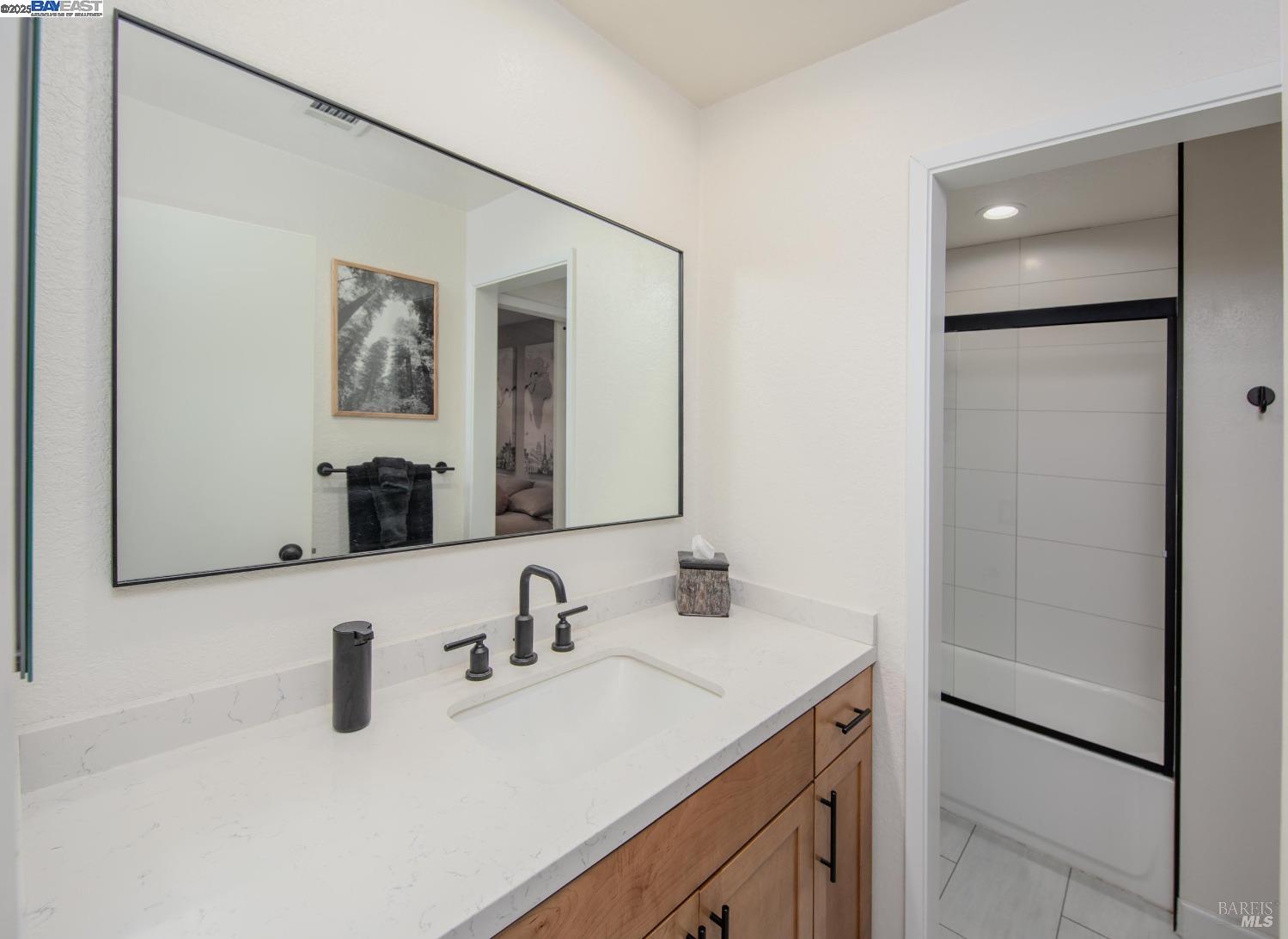 Detail Gallery Image 20 of 26 For 243 Northwood Commons, Livermore,  CA 94551-3054 - 3 Beds | 2/1 Baths