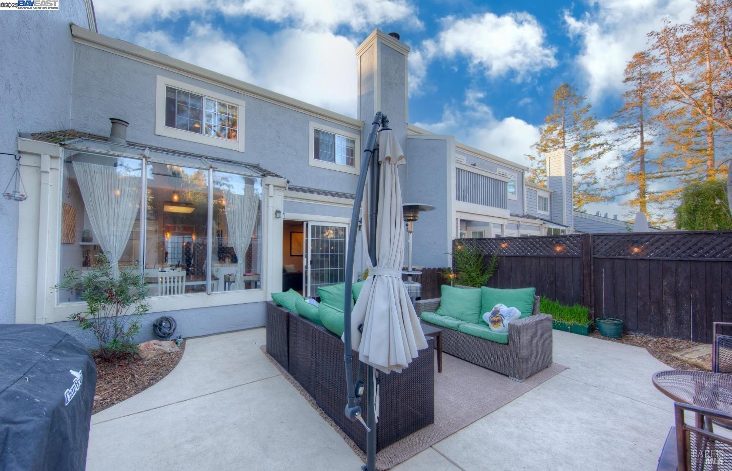 Detail Gallery Image 24 of 26 For 243 Northwood Commons, Livermore,  CA 94551-3054 - 3 Beds | 2/1 Baths