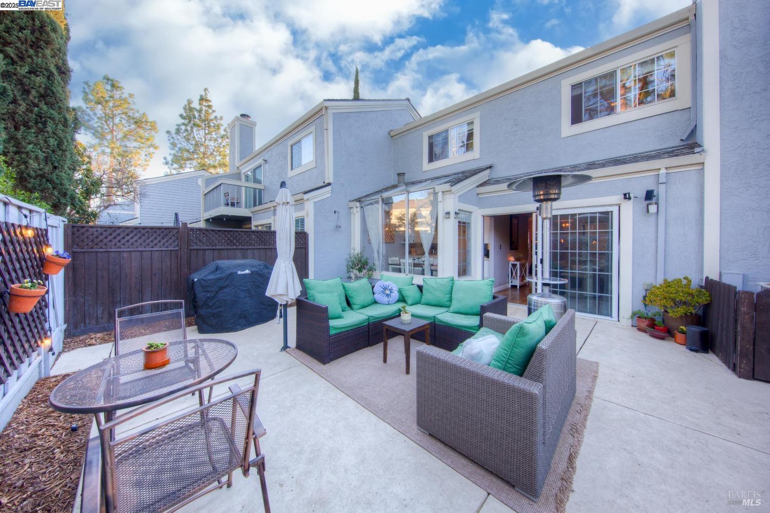 Detail Gallery Image 25 of 26 For 243 Northwood Commons, Livermore,  CA 94551-3054 - 3 Beds | 2/1 Baths