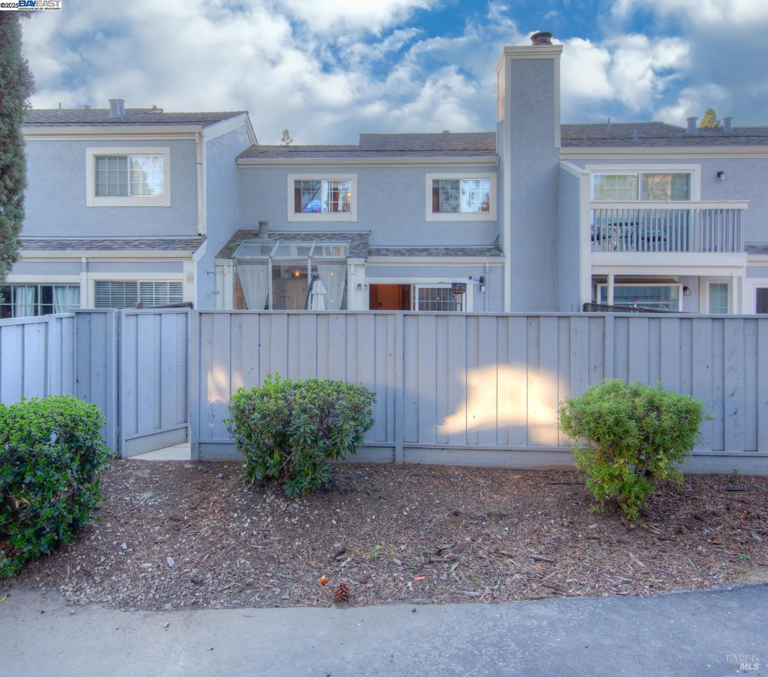 Detail Gallery Image 26 of 26 For 243 Northwood Commons, Livermore,  CA 94551-3054 - 3 Beds | 2/1 Baths