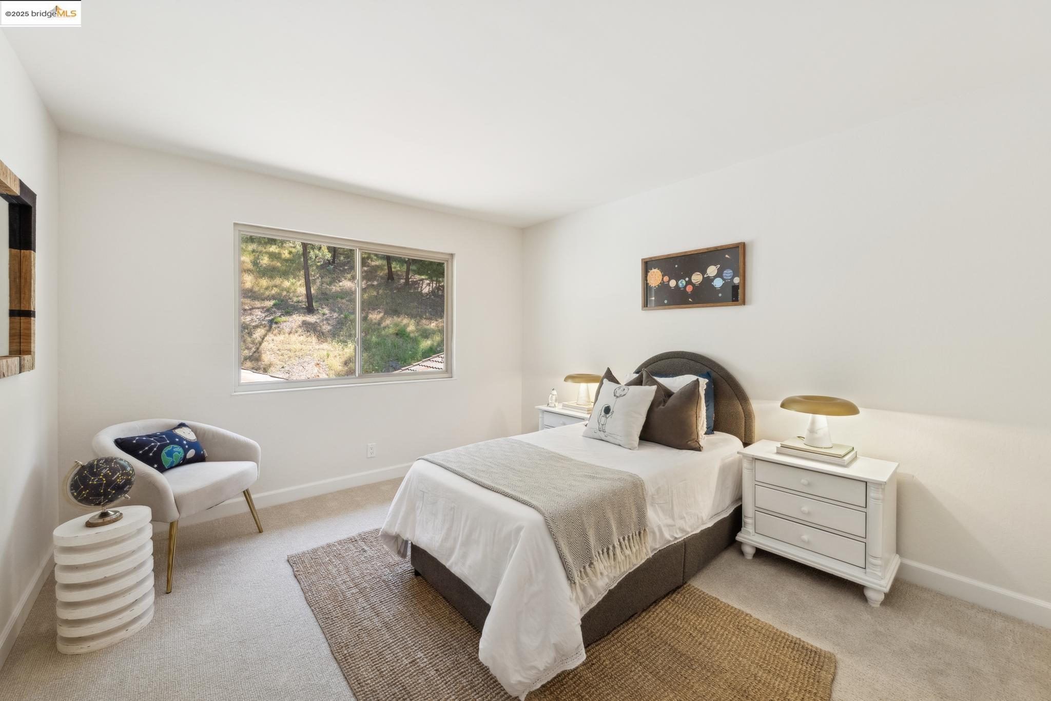 Detail Gallery Image 20 of 30 For 145 Thousand Oaks St, Oakland,  CA 94605 - 3 Beds | 2/1 Baths