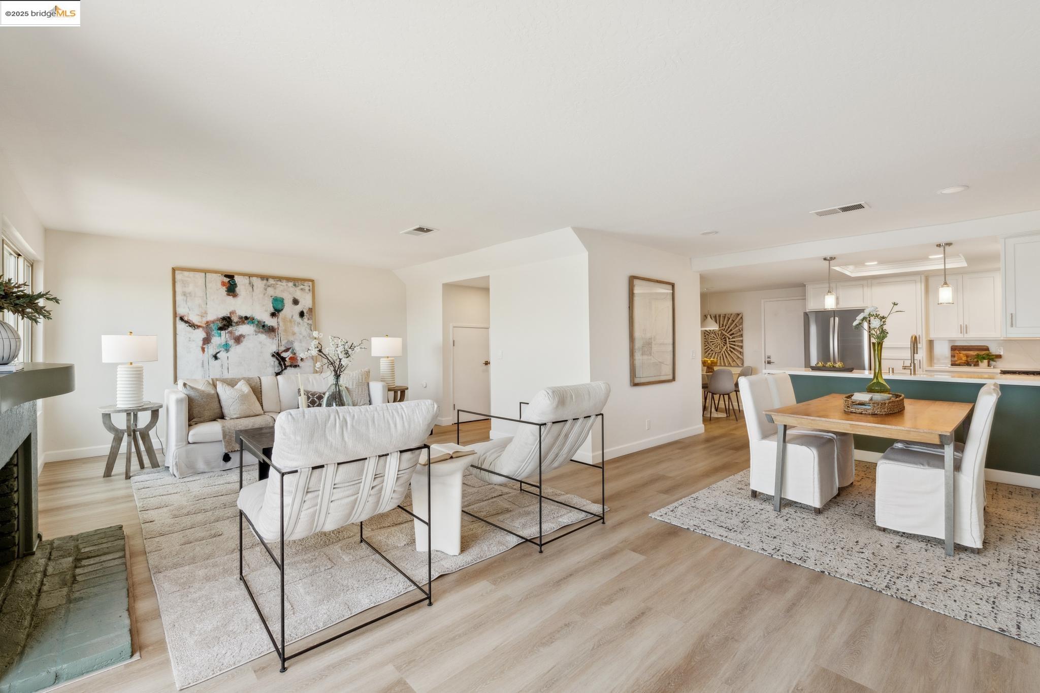 Detail Gallery Image 7 of 30 For 145 Thousand Oaks St, Oakland,  CA 94605 - 3 Beds | 2/1 Baths