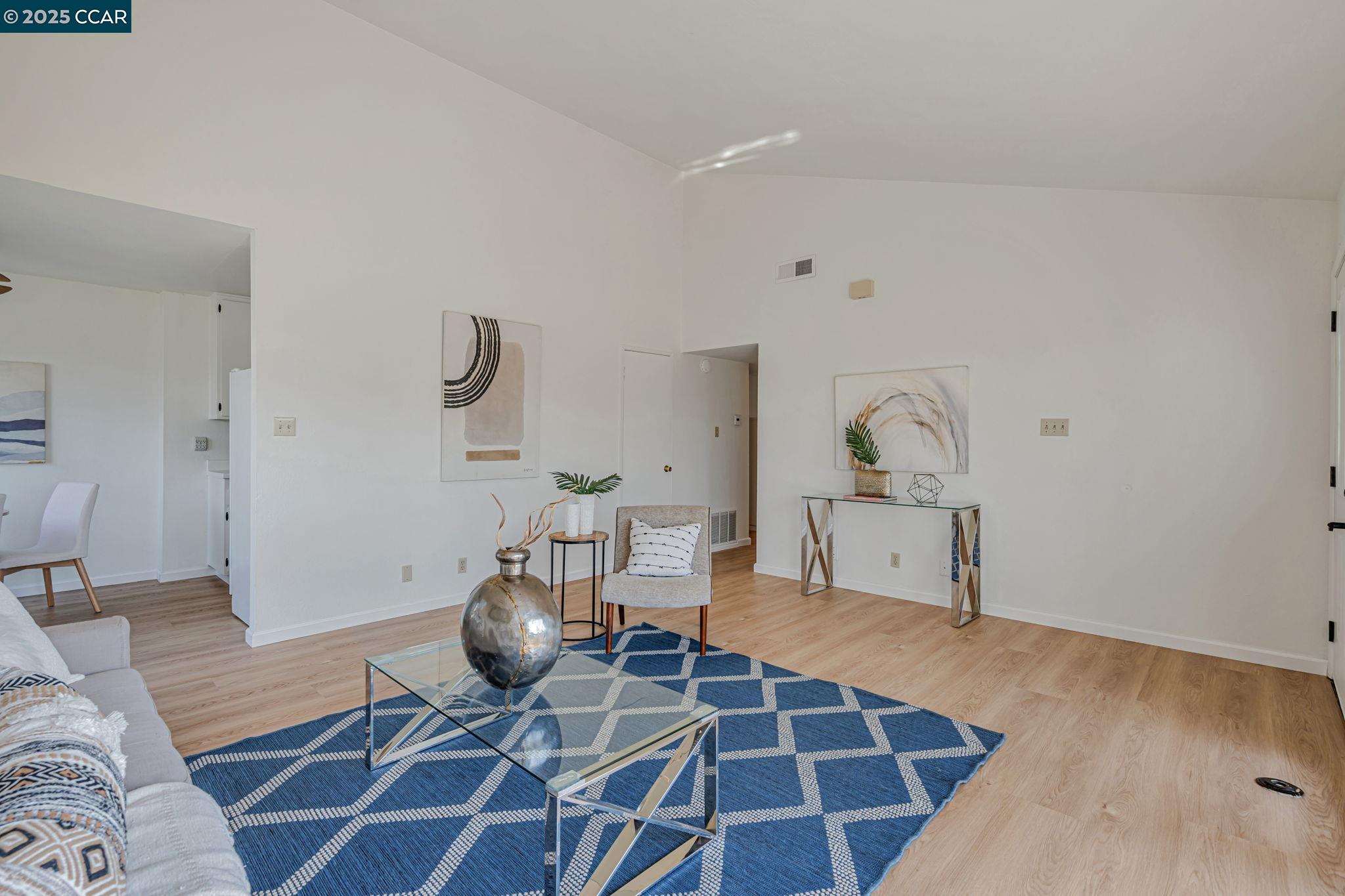 Photo #10: 41096819 Listing: Photo #10