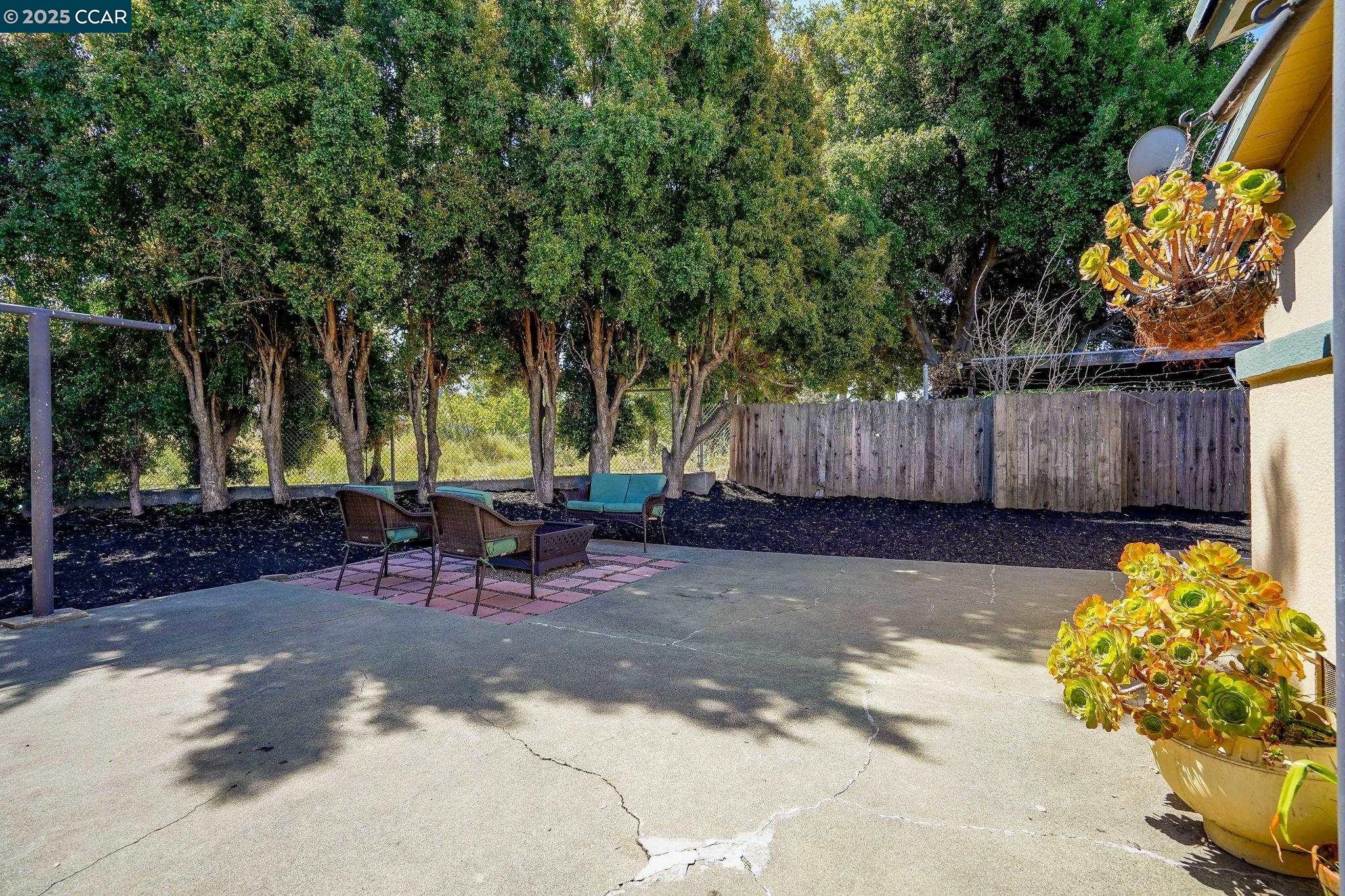 Detail Gallery Image 22 of 23 For 311 Railroad Ave, Rodeo,  CA 94572 - 2 Beds | 1 Baths