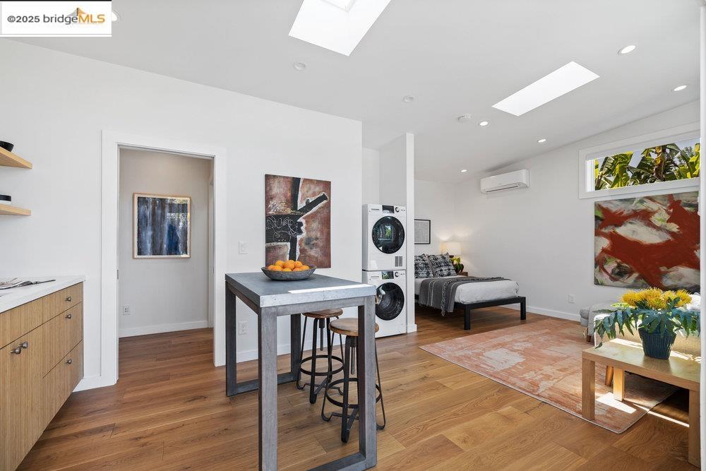 Detail Gallery Image 30 of 52 For 3063 California St, Oakland,  CA 94602 - 2 Beds | 2 Baths