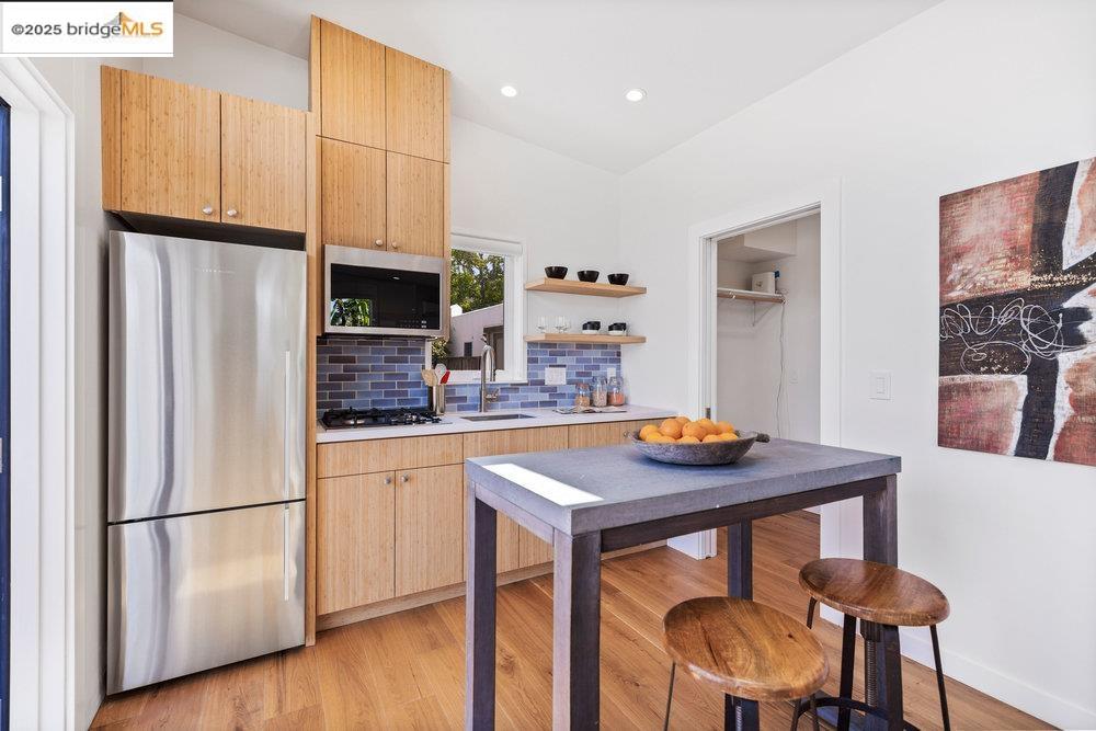 Detail Gallery Image 34 of 52 For 3063 California St, Oakland,  CA 94602 - 2 Beds | 2 Baths