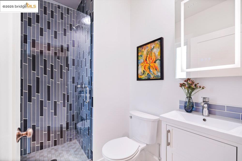Detail Gallery Image 37 of 52 For 3063 California St, Oakland,  CA 94602 - 2 Beds | 2 Baths