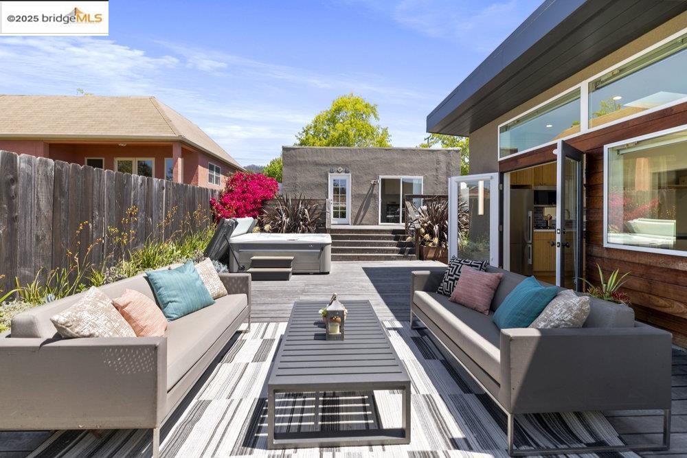 Detail Gallery Image 40 of 52 For 3063 California St, Oakland,  CA 94602 - 2 Beds | 2 Baths