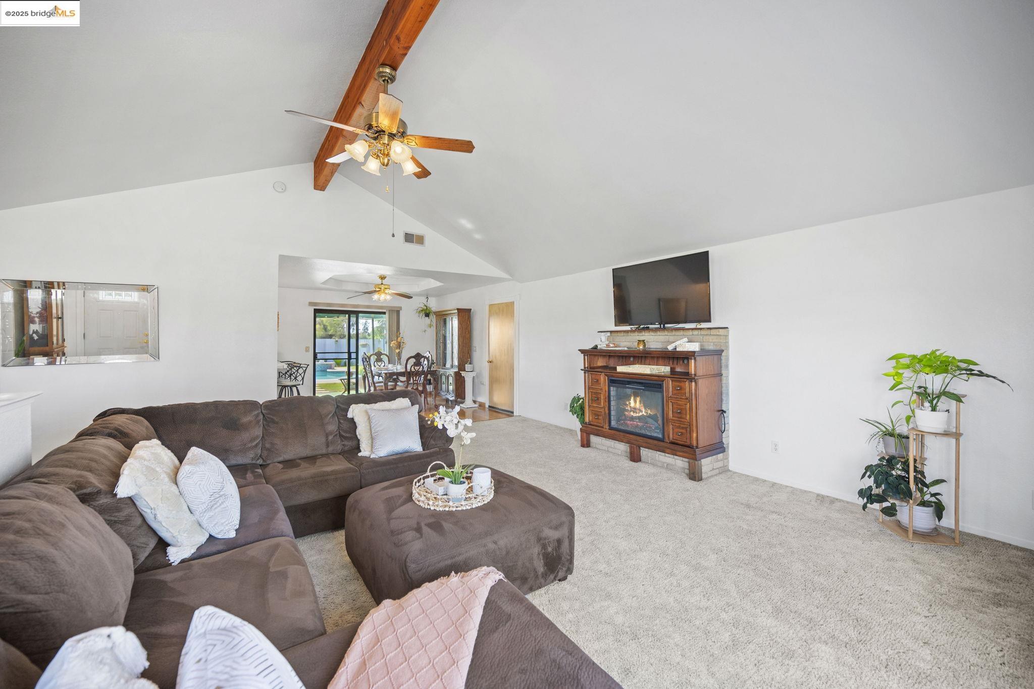 Detail Gallery Image 8 of 33 For 18118 Road 26, –,  CA 93638 - 3 Beds | 2 Baths