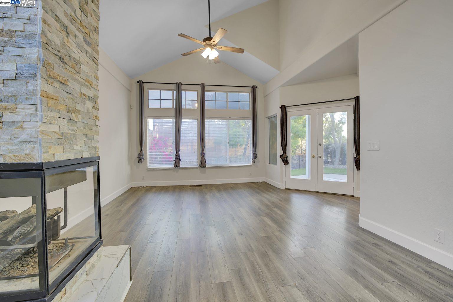 Detail Gallery Image 14 of 48 For 2481 Wayfarer Ct, Discovery Bay,  CA 94505 - 3 Beds | 3 Baths
