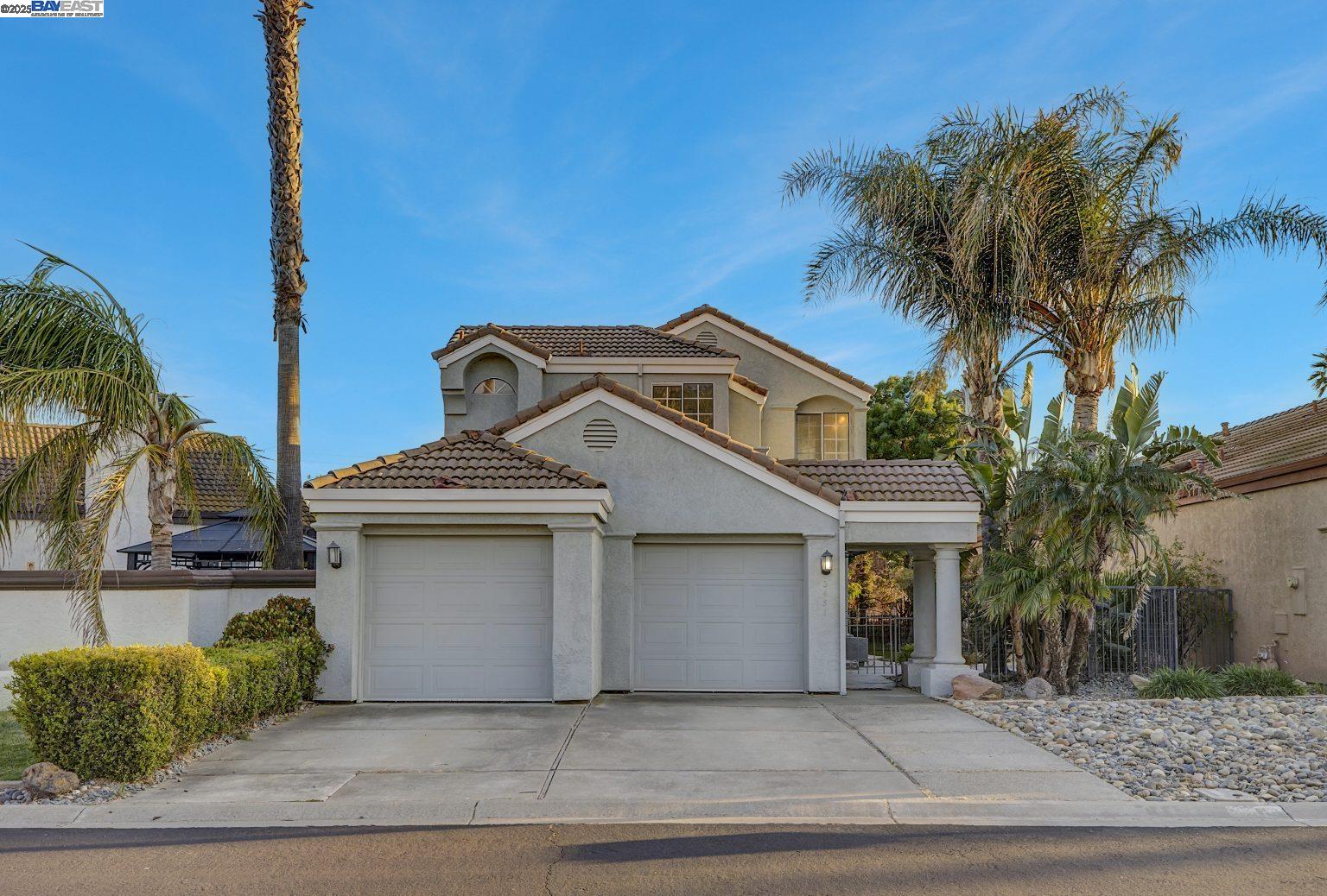 Detail Gallery Image 3 of 48 For 2481 Wayfarer Ct, Discovery Bay,  CA 94505 - 3 Beds | 3 Baths