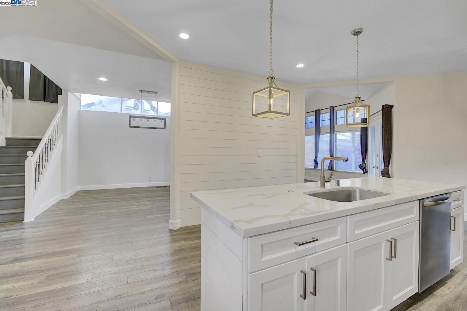 Detail Gallery Image 21 of 48 For 2481 Wayfarer Ct, Discovery Bay,  CA 94505 - 3 Beds | 3 Baths