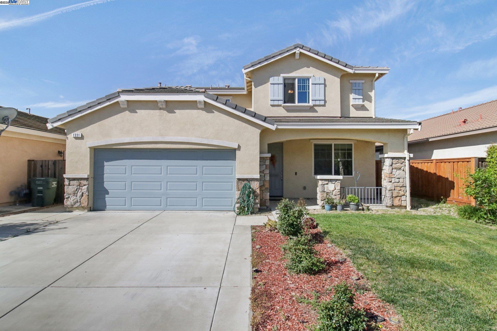 Detail Gallery Image 1 of 46 For 1331 Maple Dr, Oakley,  CA 94561 - 5 Beds | 3/1 Baths