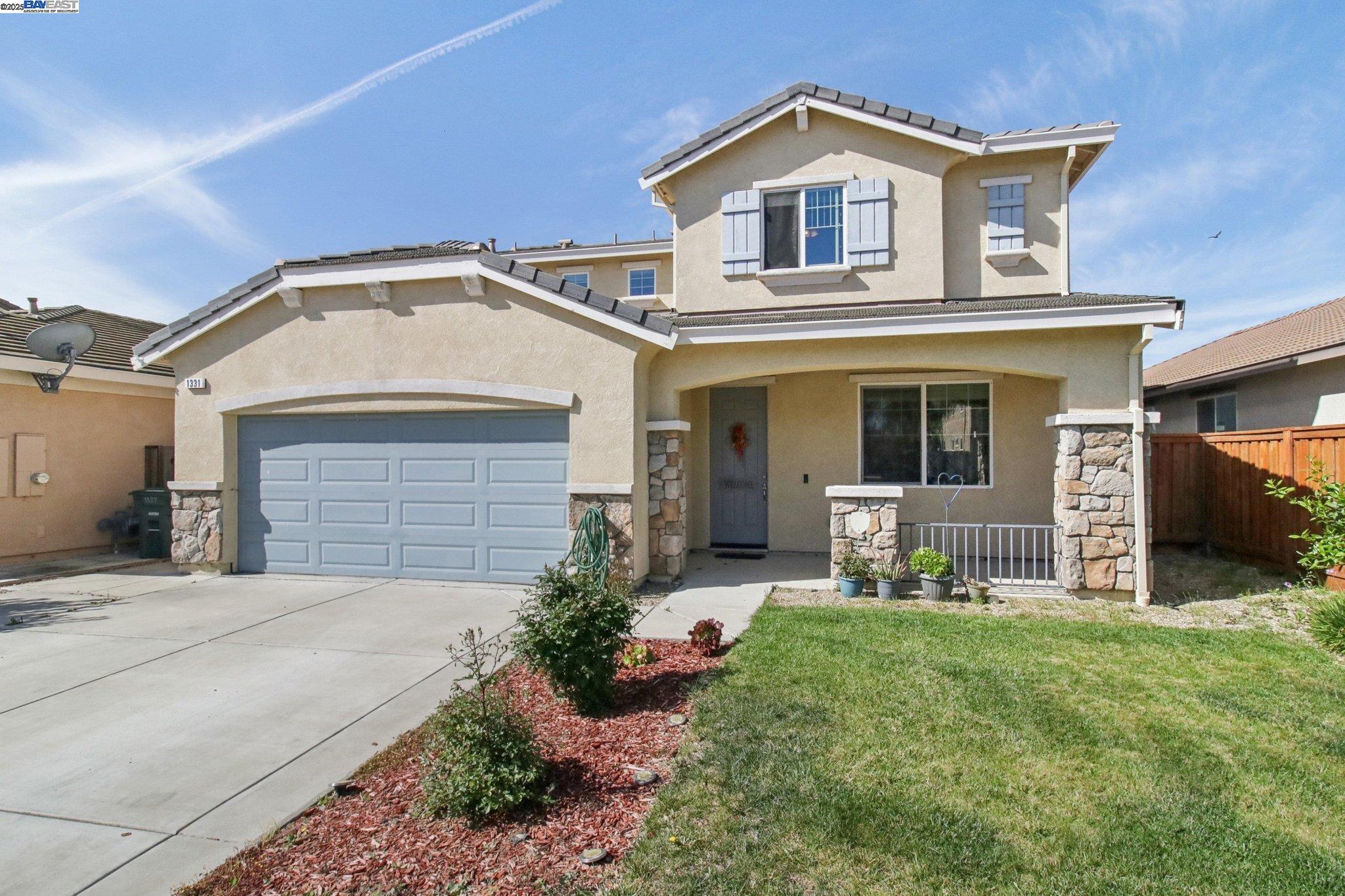 Detail Gallery Image 3 of 46 For 1331 Maple Dr, Oakley,  CA 94561 - 5 Beds | 3/1 Baths