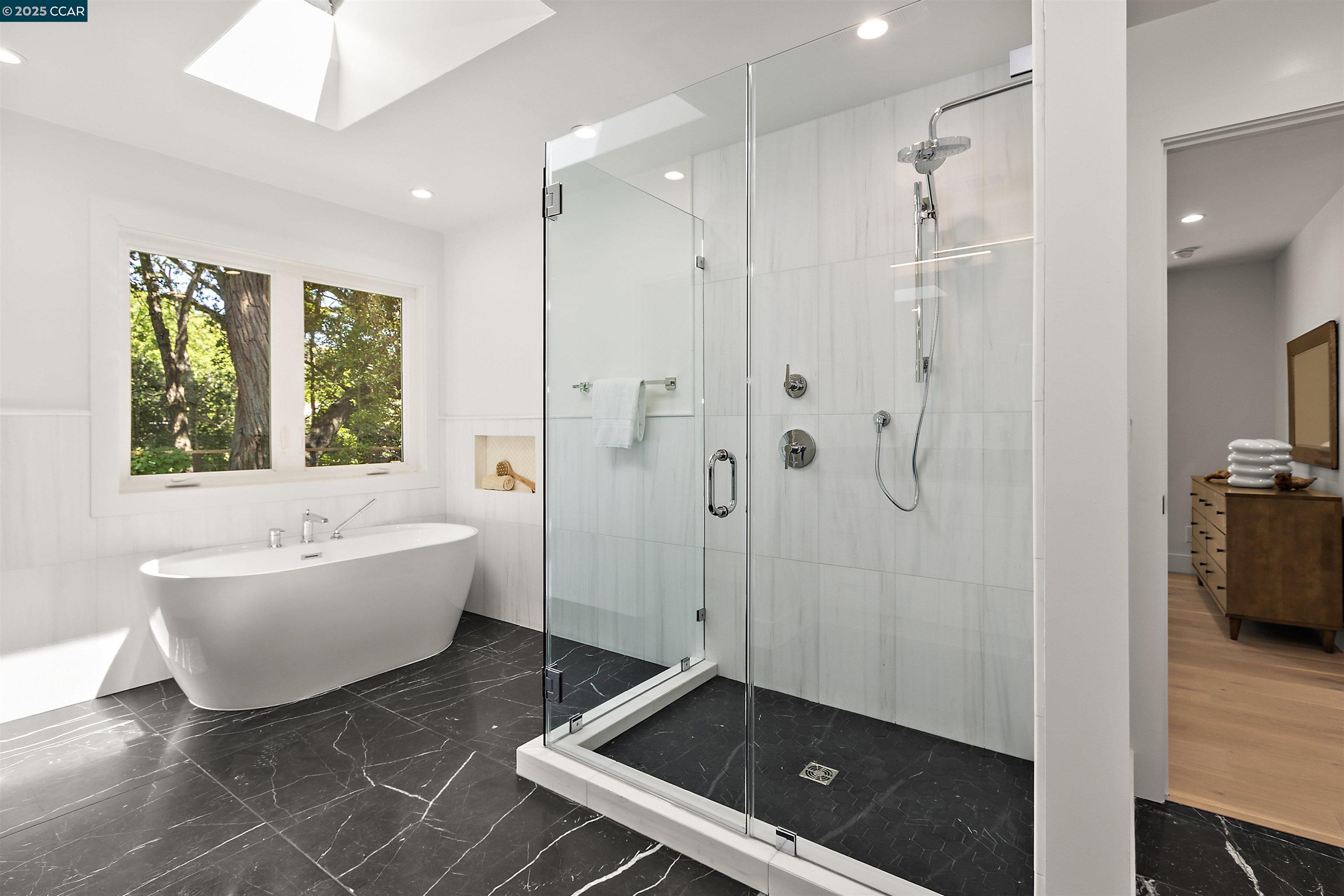 Detail Gallery Image 21 of 47 For 706 St Marys Rd, Lafayette,  CA 94549 - 4 Beds | 4/1 Baths