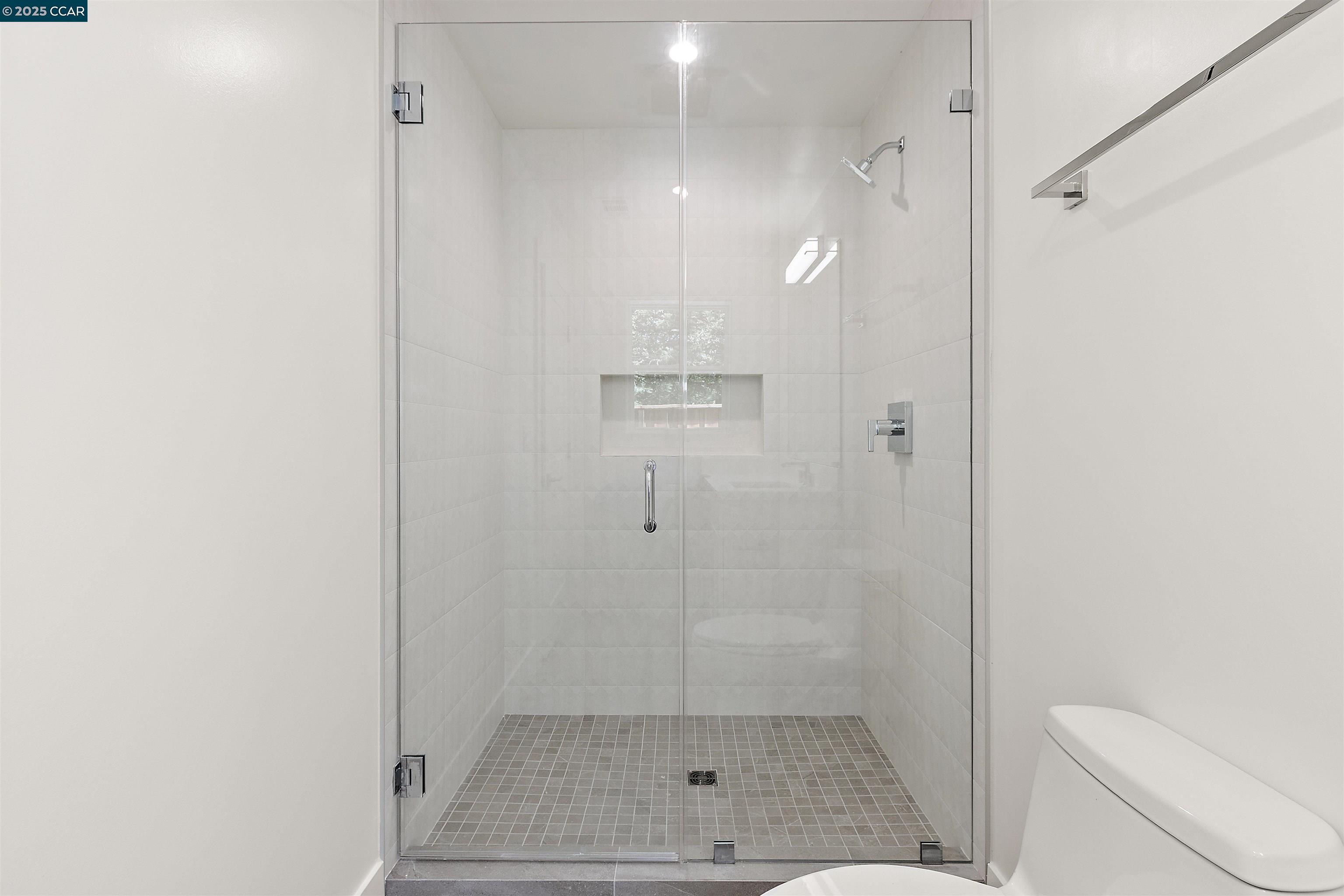 Detail Gallery Image 33 of 47 For 706 St Marys Rd, Lafayette,  CA 94549 - 4 Beds | 4/1 Baths