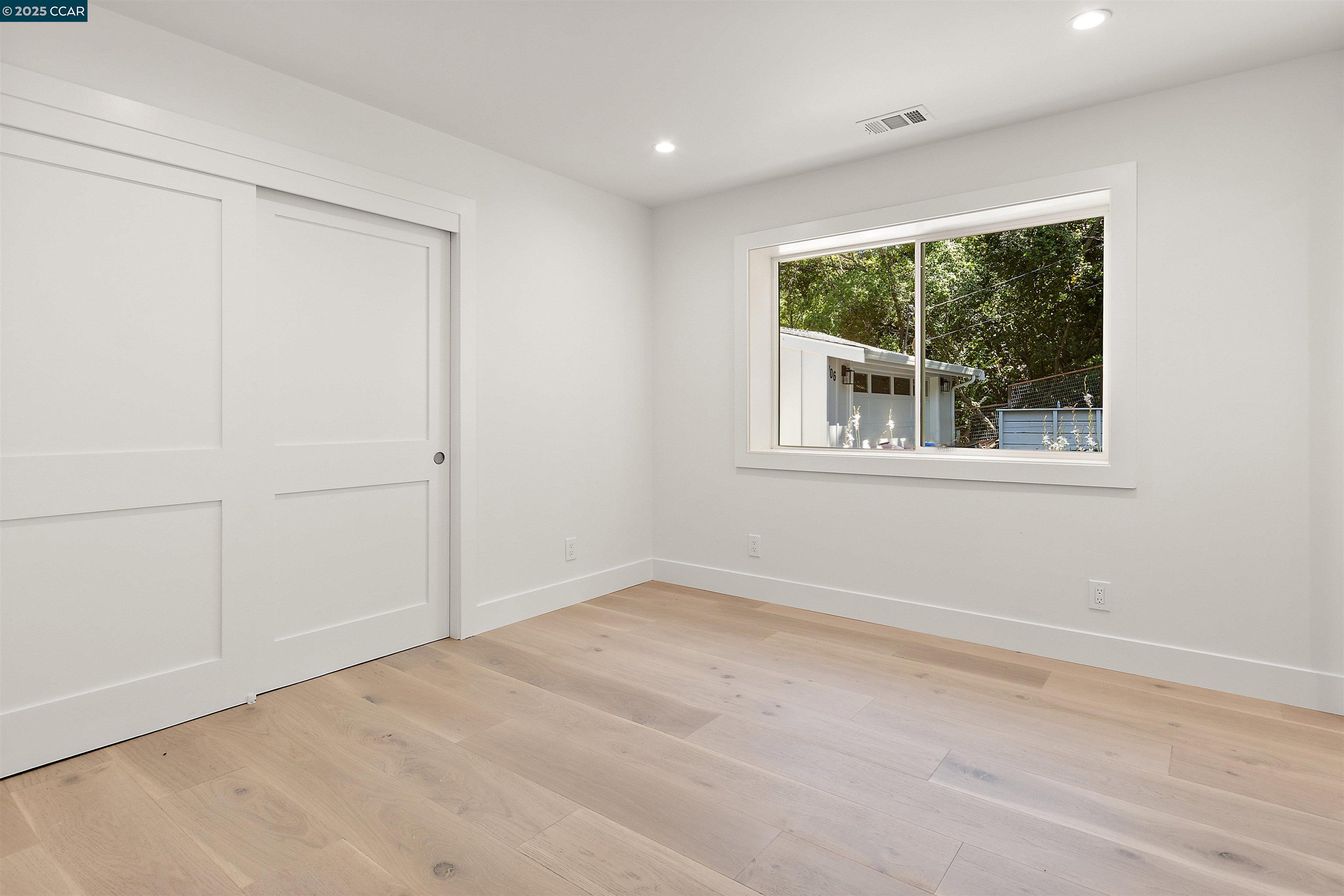 Detail Gallery Image 34 of 47 For 706 St Marys Rd, Lafayette,  CA 94549 - 4 Beds | 4/1 Baths