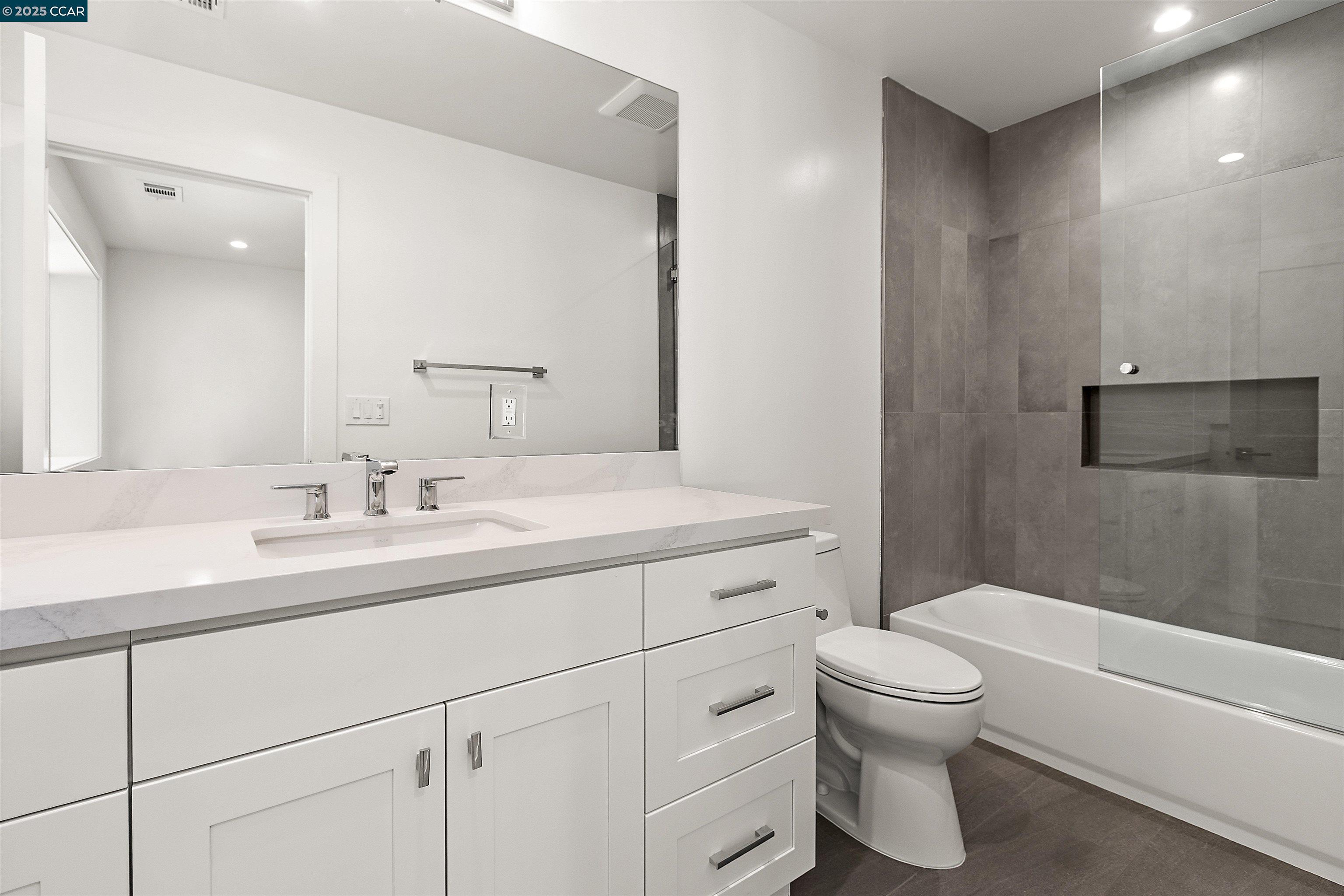 Detail Gallery Image 35 of 47 For 706 St Marys Rd, Lafayette,  CA 94549 - 4 Beds | 4/1 Baths