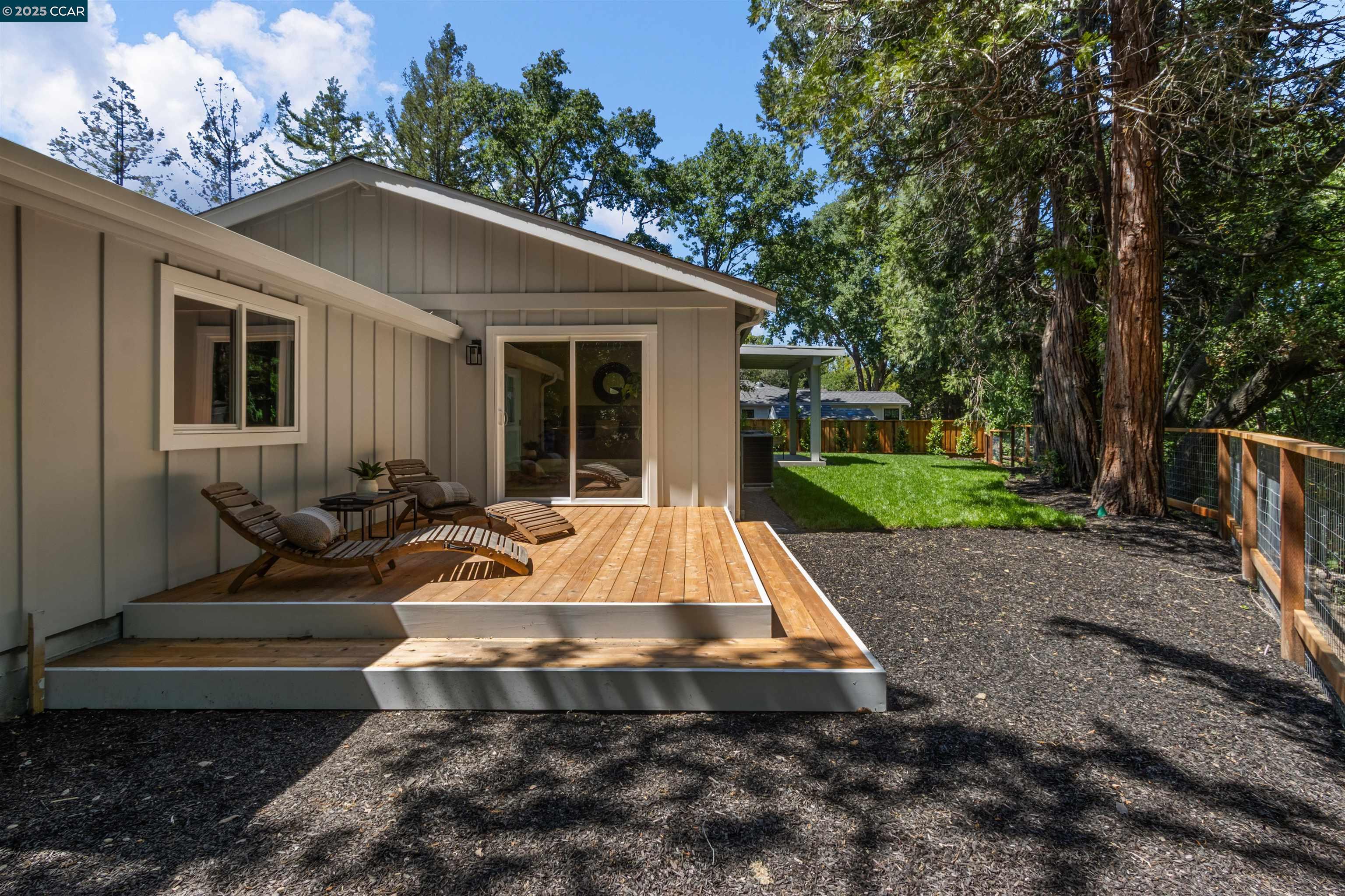 Detail Gallery Image 45 of 47 For 706 St Marys Rd, Lafayette,  CA 94549 - 4 Beds | 4/1 Baths