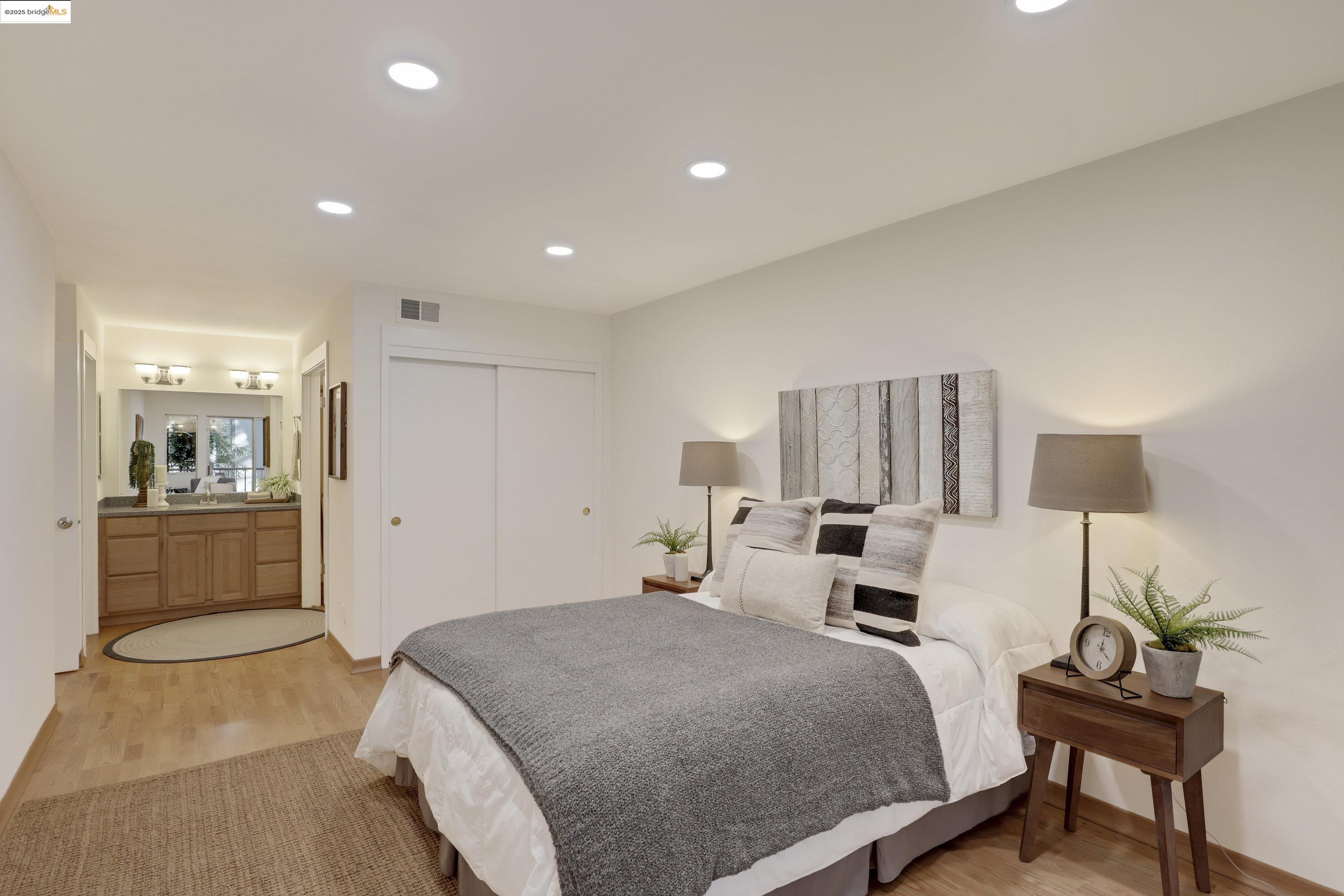 Detail Gallery Image 22 of 31 For 323 Monte Vista Ave #107,  Oakland,  CA 94611 - 2 Beds | 2 Baths