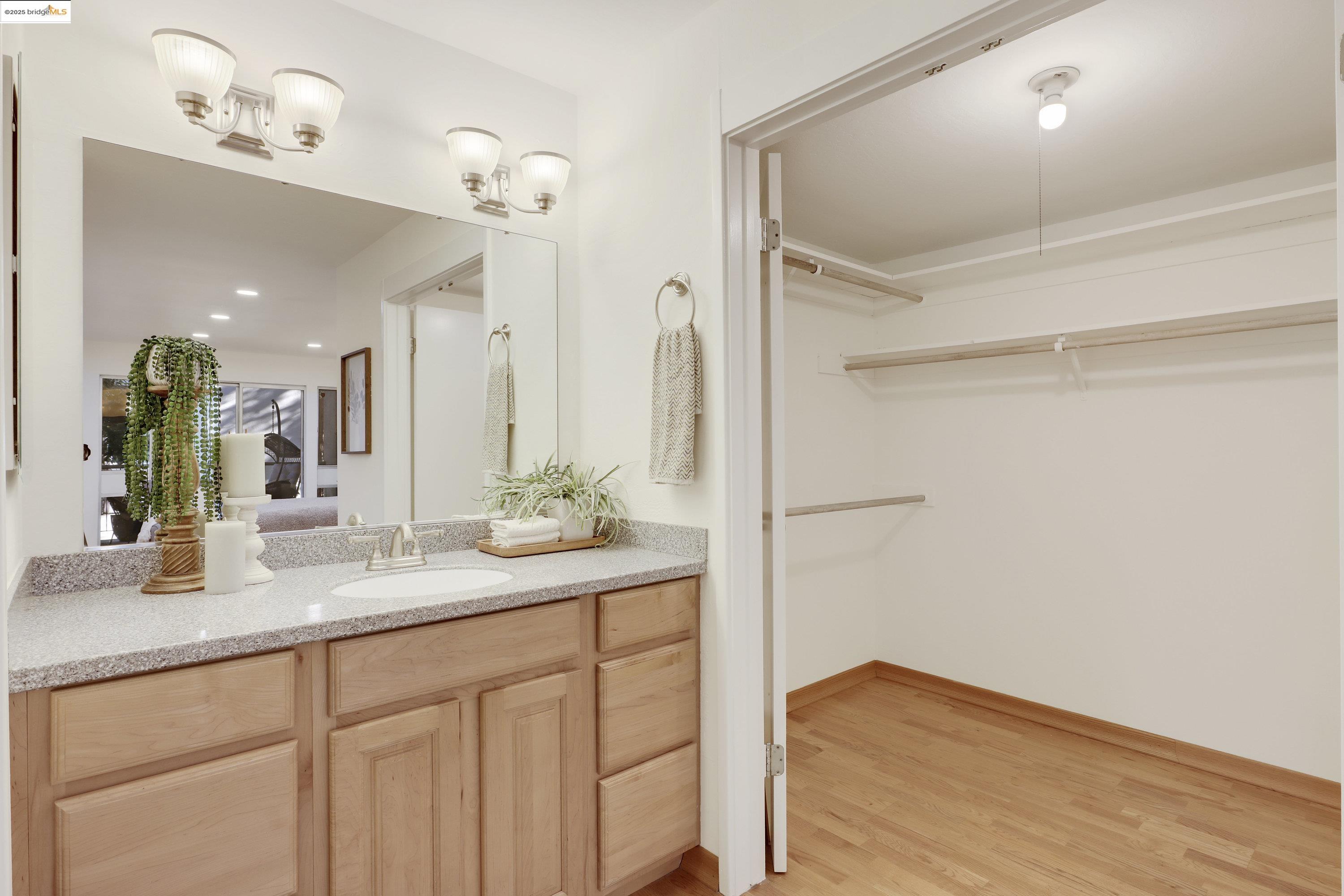 Detail Gallery Image 23 of 31 For 323 Monte Vista Ave #107,  Oakland,  CA 94611 - 2 Beds | 2 Baths