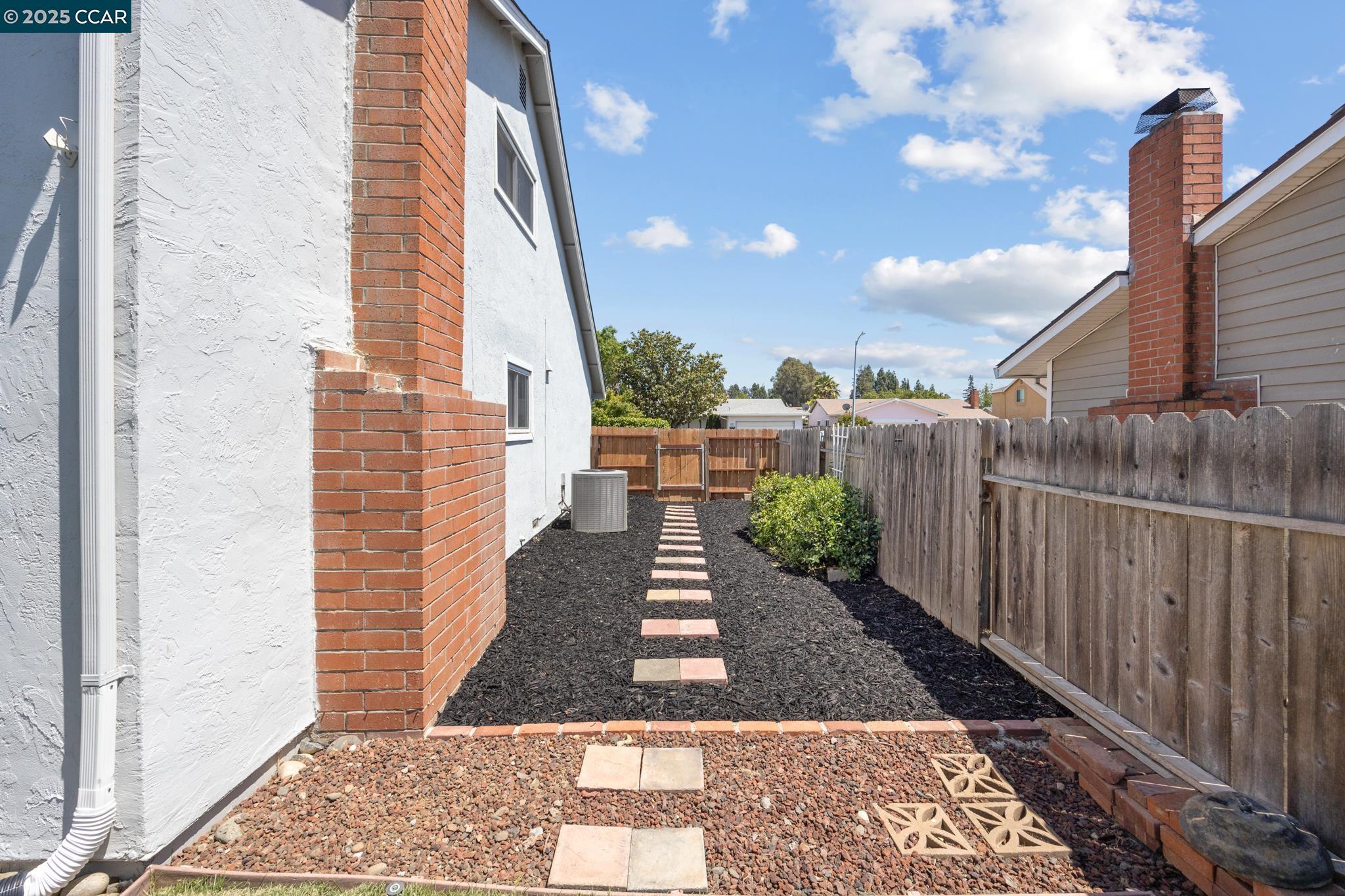 Detail Gallery Image 28 of 44 For 2267 Channing Ct, Fairfield,  CA 94533 - 4 Beds | 2 Baths