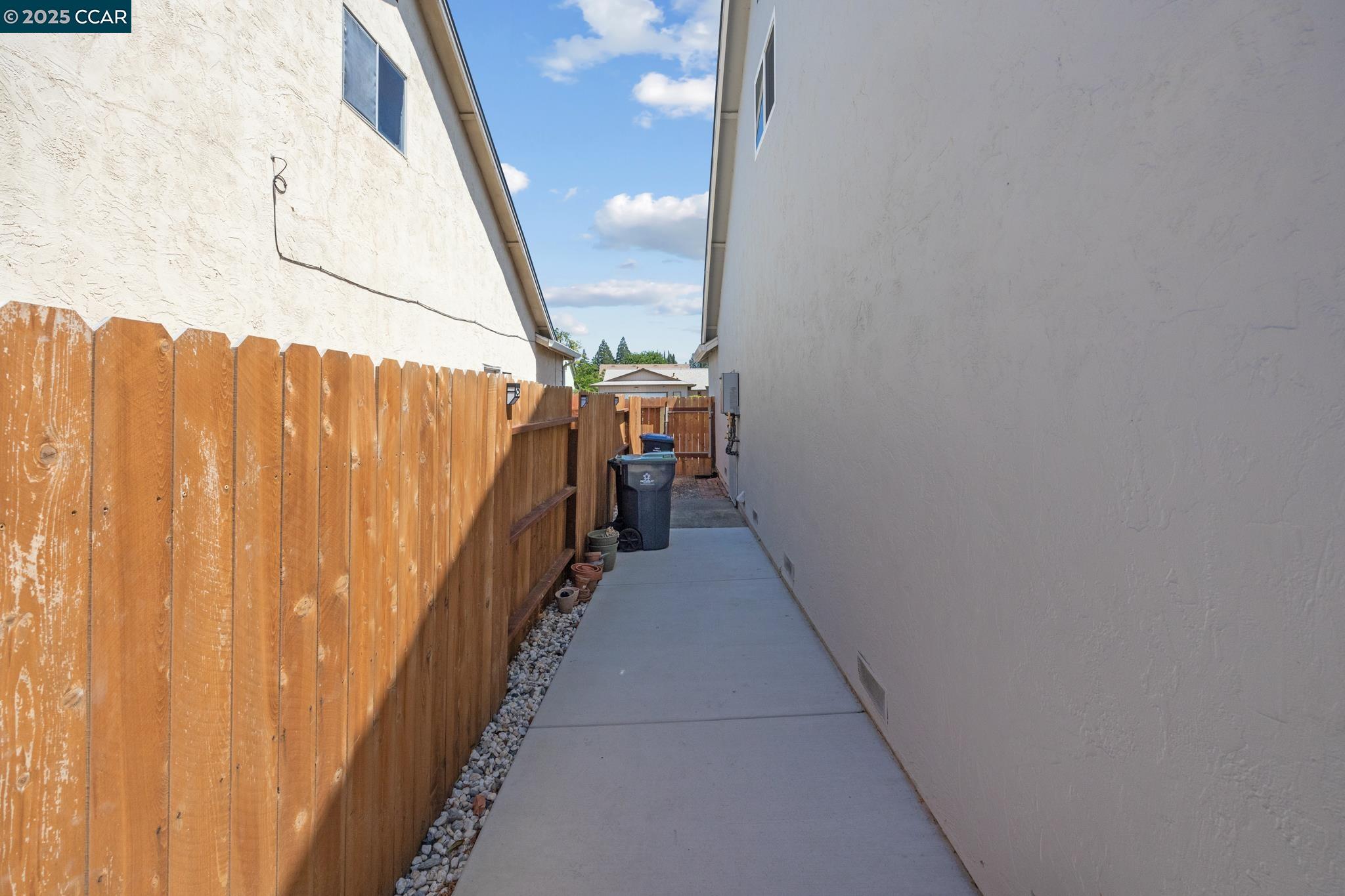 Detail Gallery Image 34 of 44 For 2267 Channing Ct, Fairfield,  CA 94533 - 4 Beds | 2 Baths