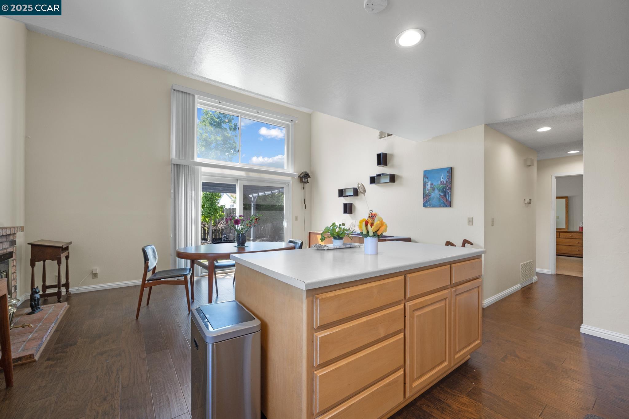 Detail Gallery Image 7 of 44 For 2267 Channing Ct, Fairfield,  CA 94533 - 4 Beds | 2 Baths