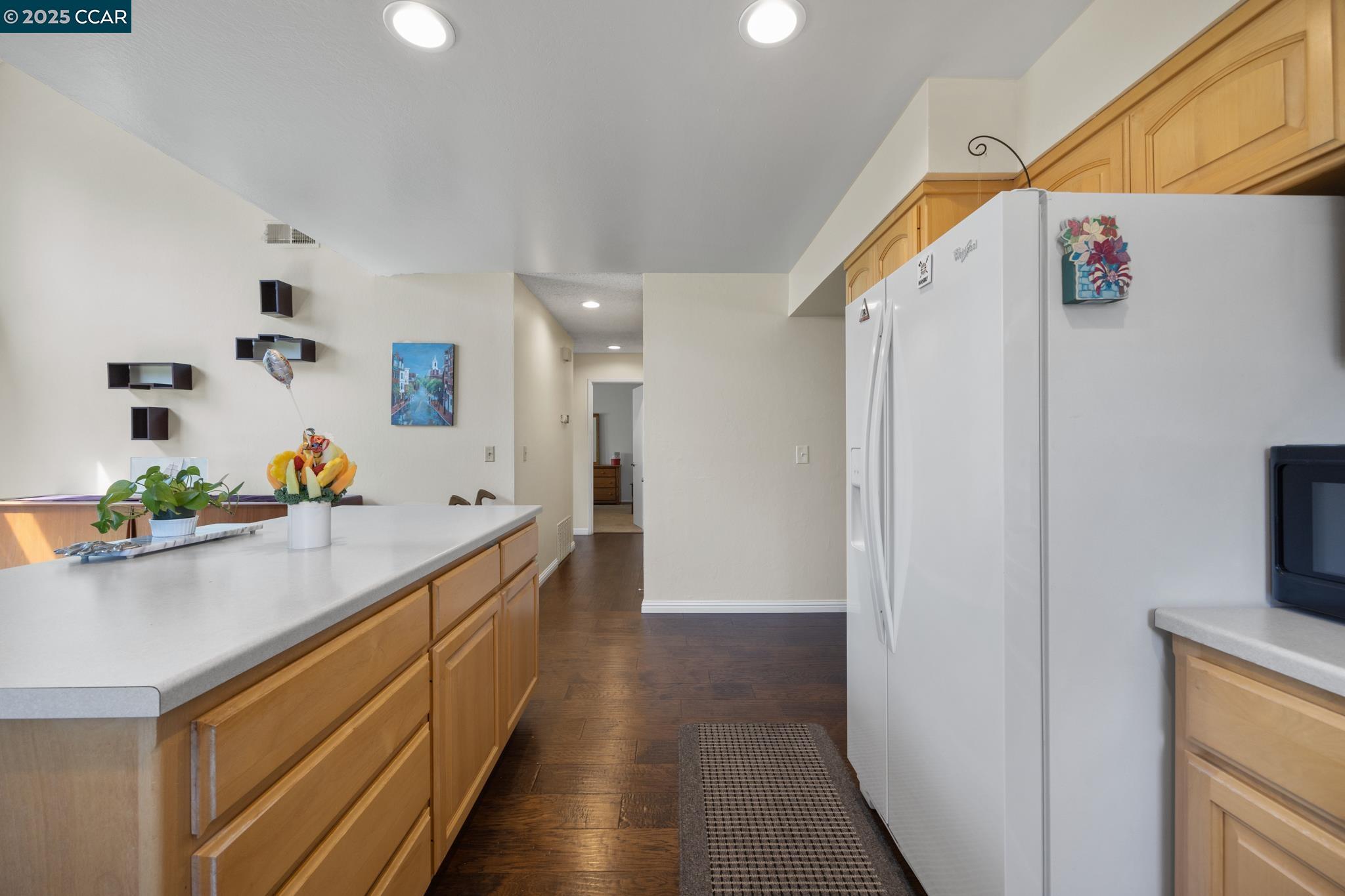 Detail Gallery Image 8 of 44 For 2267 Channing Ct, Fairfield,  CA 94533 - 4 Beds | 2 Baths