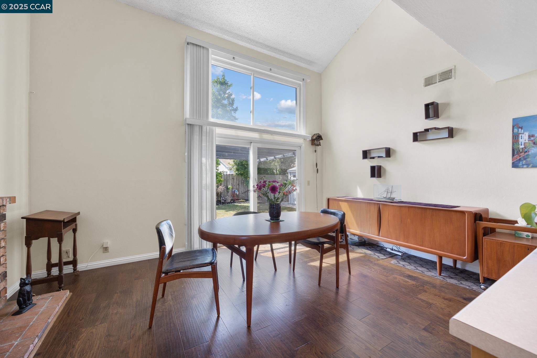 Detail Gallery Image 10 of 44 For 2267 Channing Ct, Fairfield,  CA 94533 - 4 Beds | 2 Baths