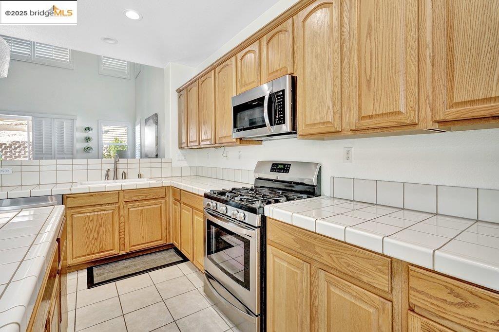 Detail Gallery Image 21 of 57 For 713 Flemish Ct, Brentwood,  CA 94513 - 4 Beds | 3 Baths