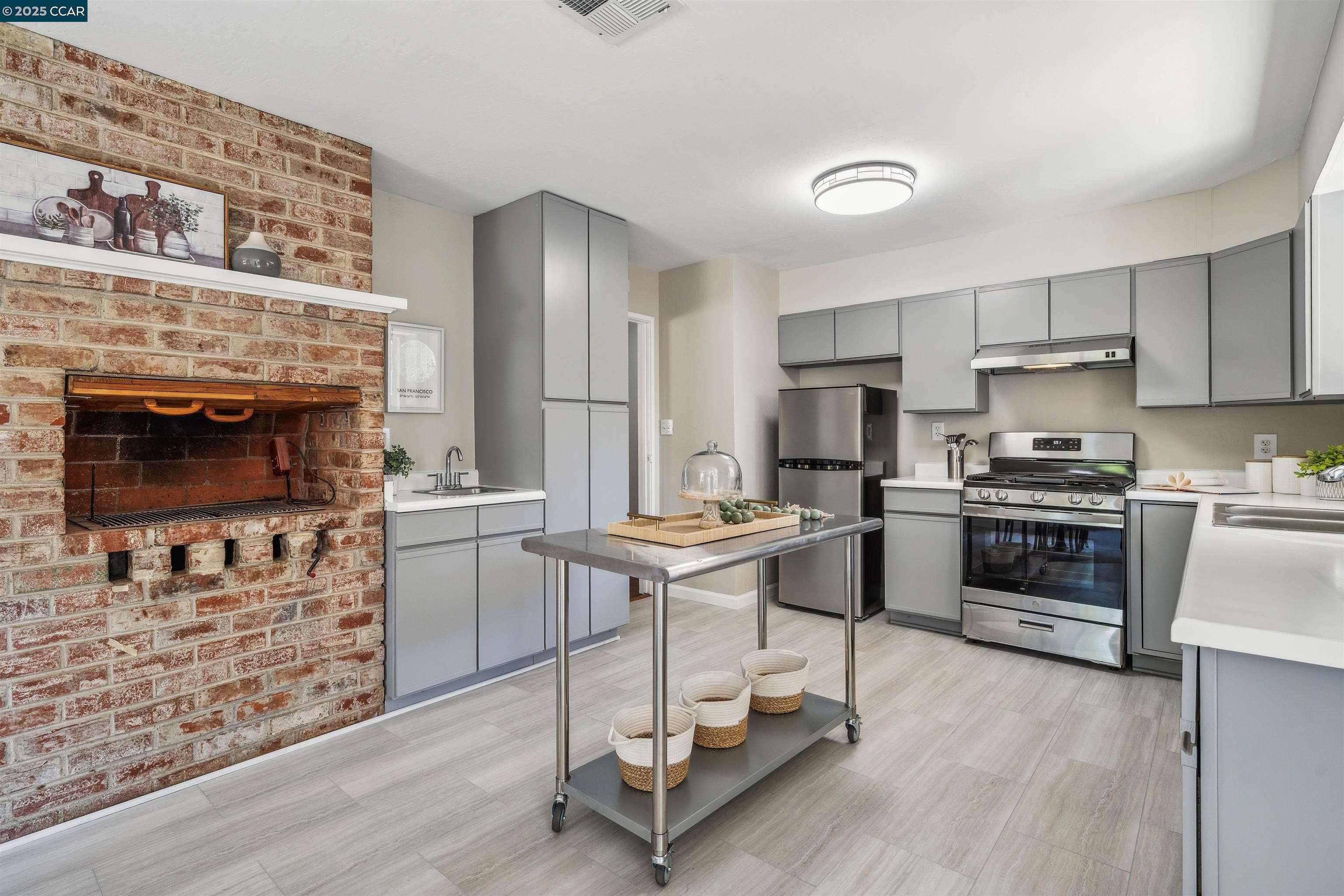 Detail Gallery Image 30 of 60 For 701 Duke Cir, Pleasant Hill,  CA 94523 - 3 Beds | 2 Baths