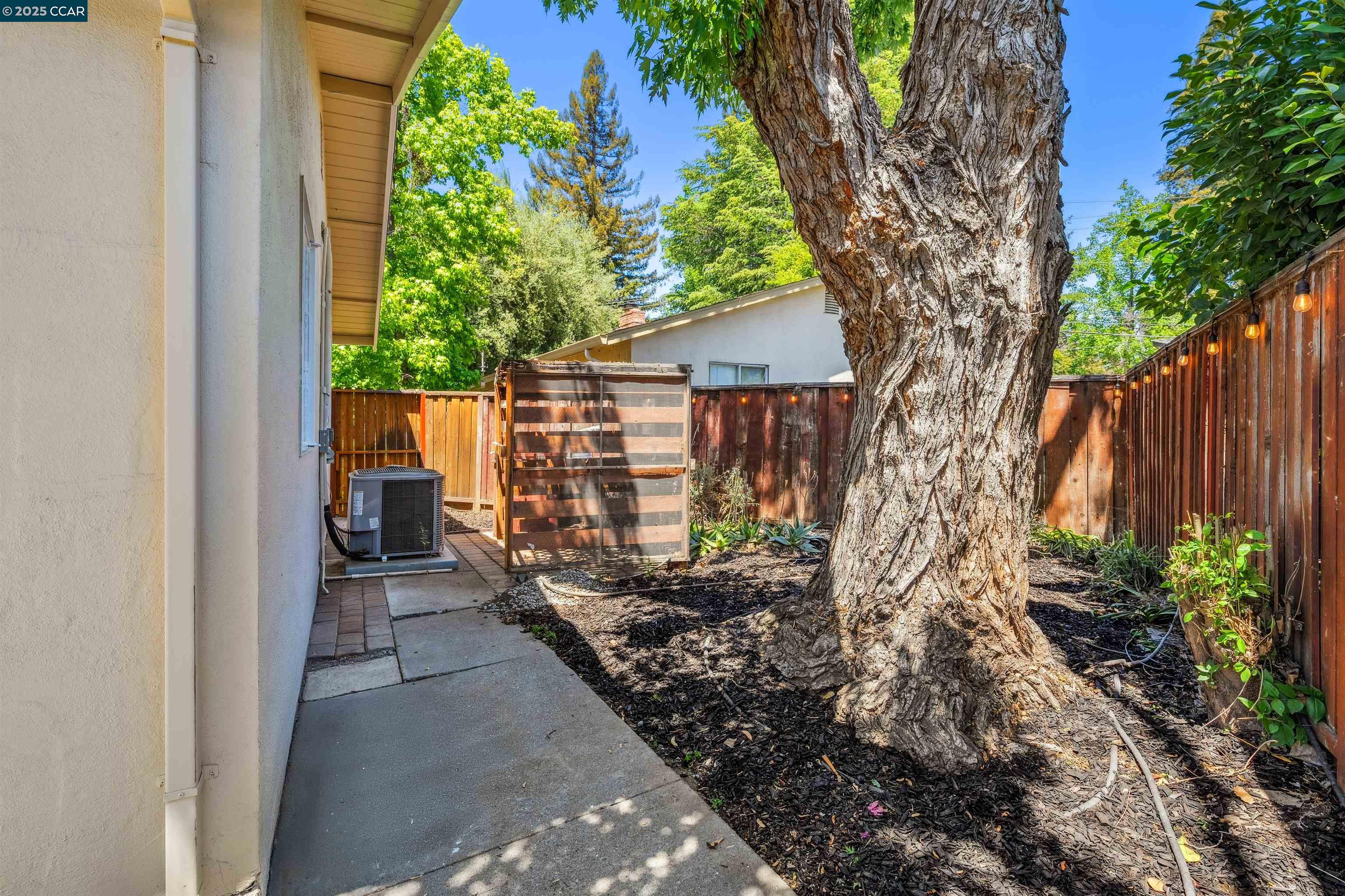 Detail Gallery Image 56 of 60 For 701 Duke Cir, Pleasant Hill,  CA 94523 - 3 Beds | 2 Baths