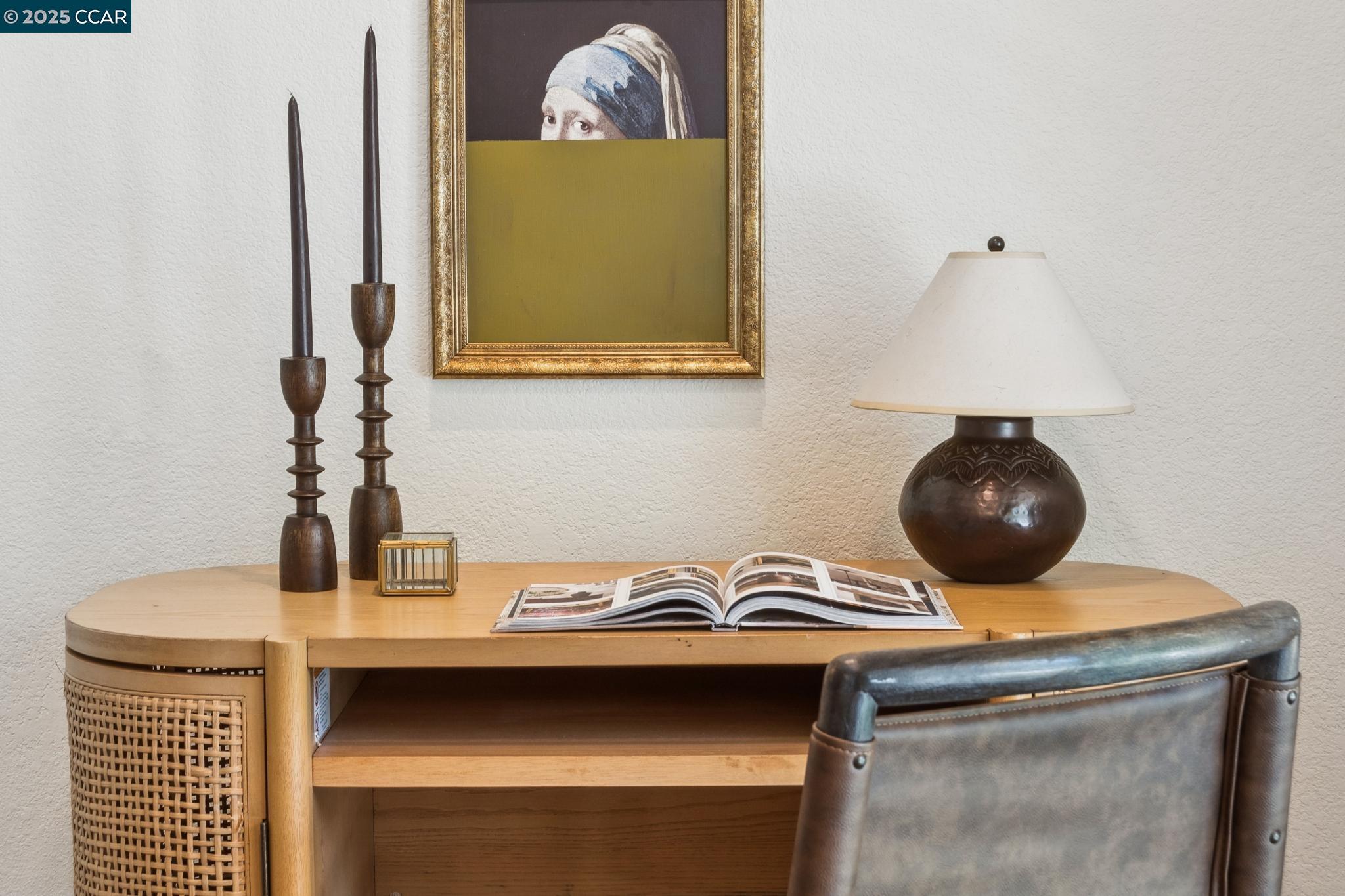 Detail Gallery Image 12 of 58 For 2253 Lake Crest Court, Martinez,  CA 94553 - 3 Beds | 2/1 Baths