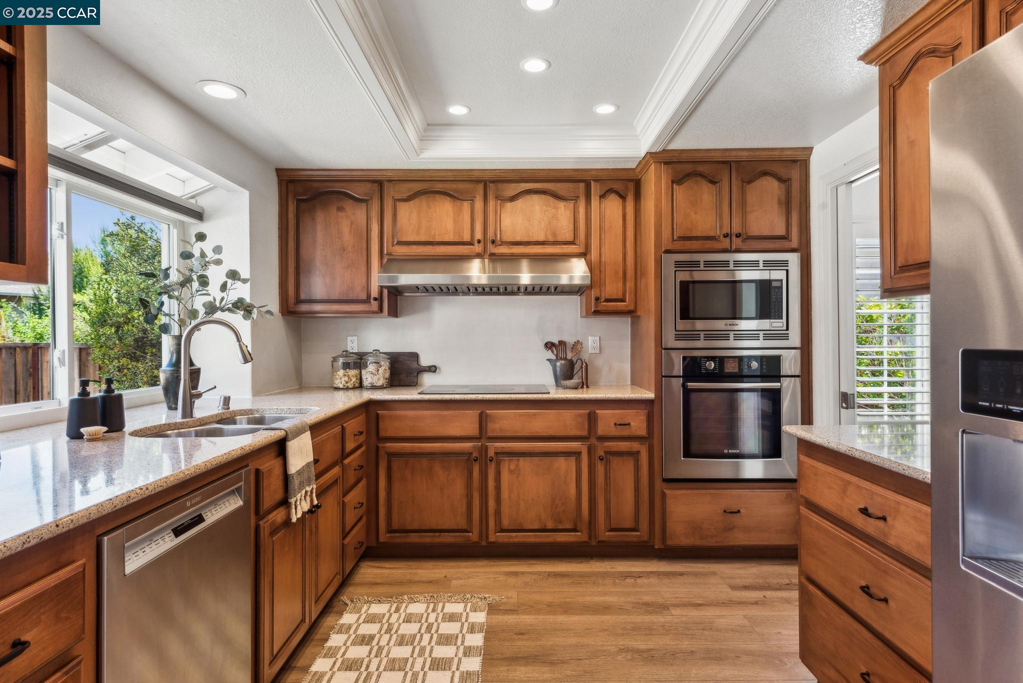 Detail Gallery Image 18 of 58 For 2253 Lake Crest Court, Martinez,  CA 94553 - 3 Beds | 2/1 Baths