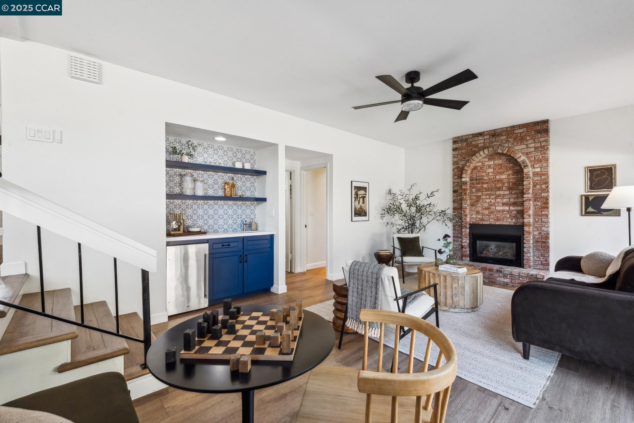 Detail Gallery Image 23 of 58 For 2253 Lake Crest Court, Martinez,  CA 94553 - 3 Beds | 2/1 Baths