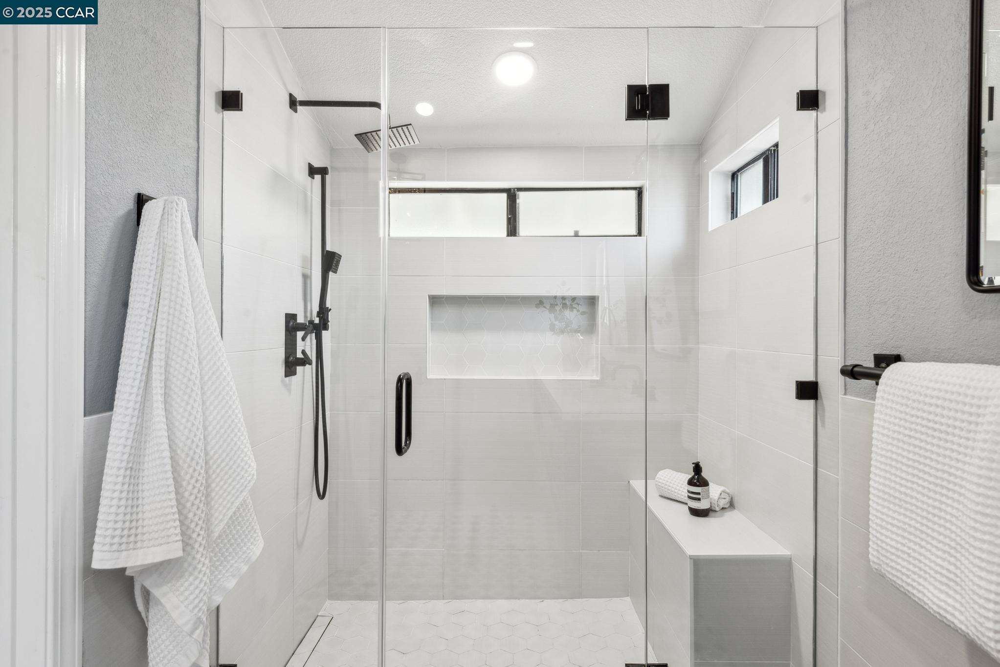 Detail Gallery Image 38 of 58 For 2253 Lake Crest Court, Martinez,  CA 94553 - 3 Beds | 2/1 Baths
