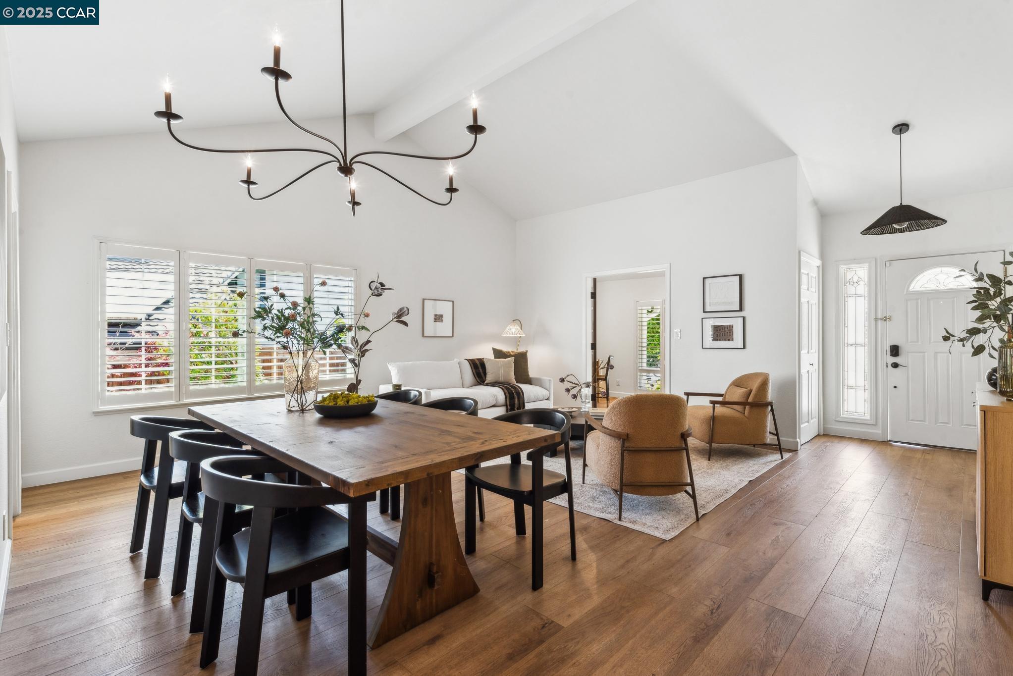Detail Gallery Image 7 of 58 For 2253 Lake Crest Court, Martinez,  CA 94553 - 3 Beds | 2/1 Baths