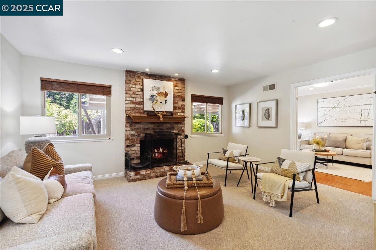 Detail Gallery Image 12 of 30 For 1050 Palisade Dr, Martinez,  CA 94553 - 3 Beds | 2 Baths