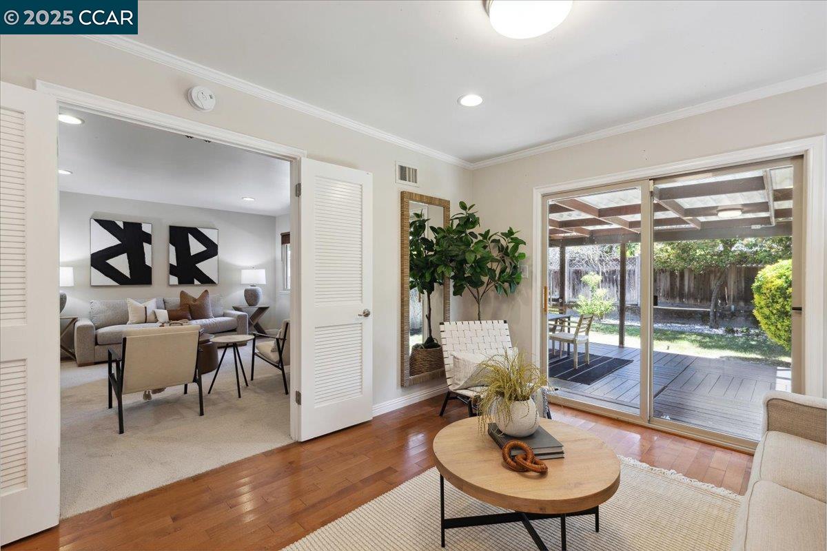 Detail Gallery Image 9 of 30 For 1050 Palisade Dr, Martinez,  CA 94553 - 3 Beds | 2 Baths