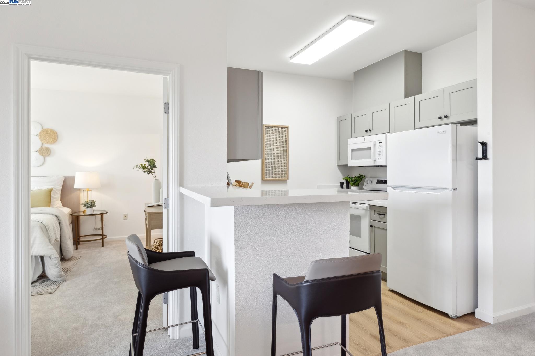 Detail Gallery Image 18 of 58 For 401 S Norfolk St #305,  San Mateo,  CA 94401 - 2 Beds | 2 Baths