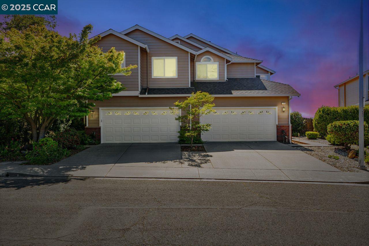 Detail Gallery Image 1 of 40 For 81 Del Sur St, Vallejo,  CA 94591 - 2 Beds | 2/1 Baths