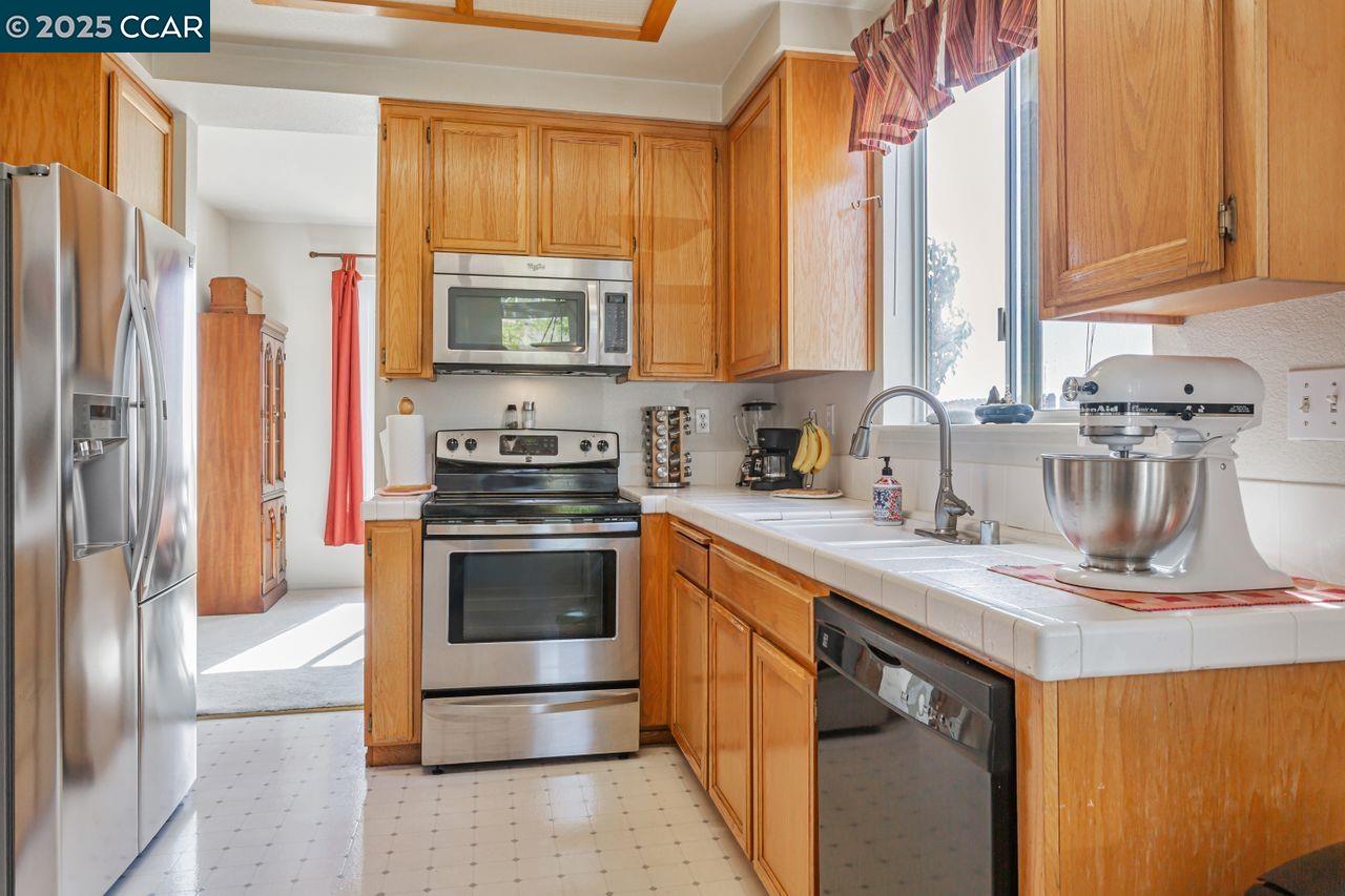 Detail Gallery Image 11 of 40 For 81 Del Sur St, Vallejo,  CA 94591 - 2 Beds | 2/1 Baths