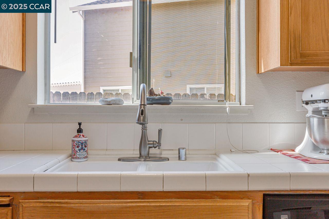 Detail Gallery Image 14 of 40 For 81 Del Sur St, Vallejo,  CA 94591 - 2 Beds | 2/1 Baths