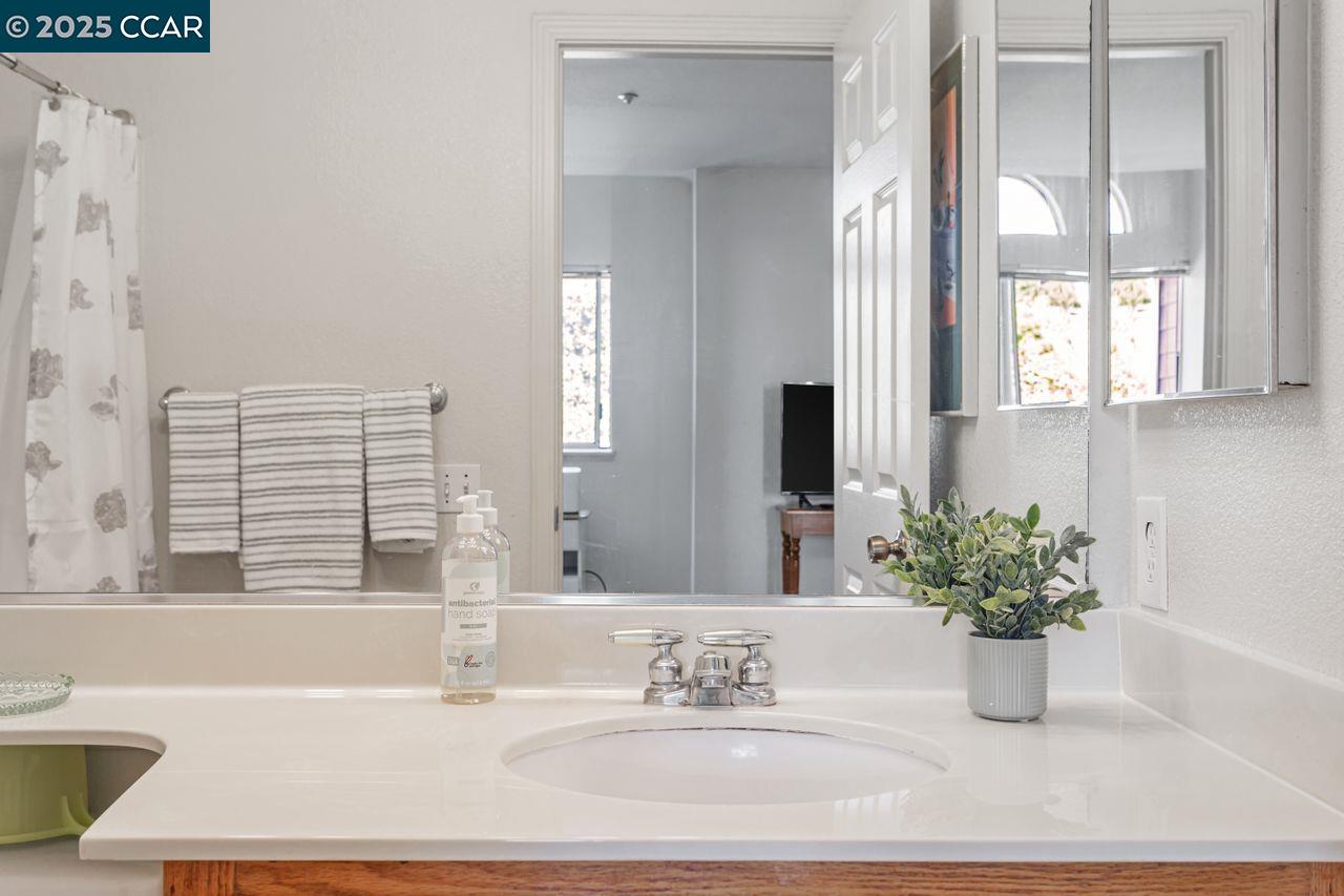 Detail Gallery Image 29 of 40 For 81 Del Sur St, Vallejo,  CA 94591 - 2 Beds | 2/1 Baths