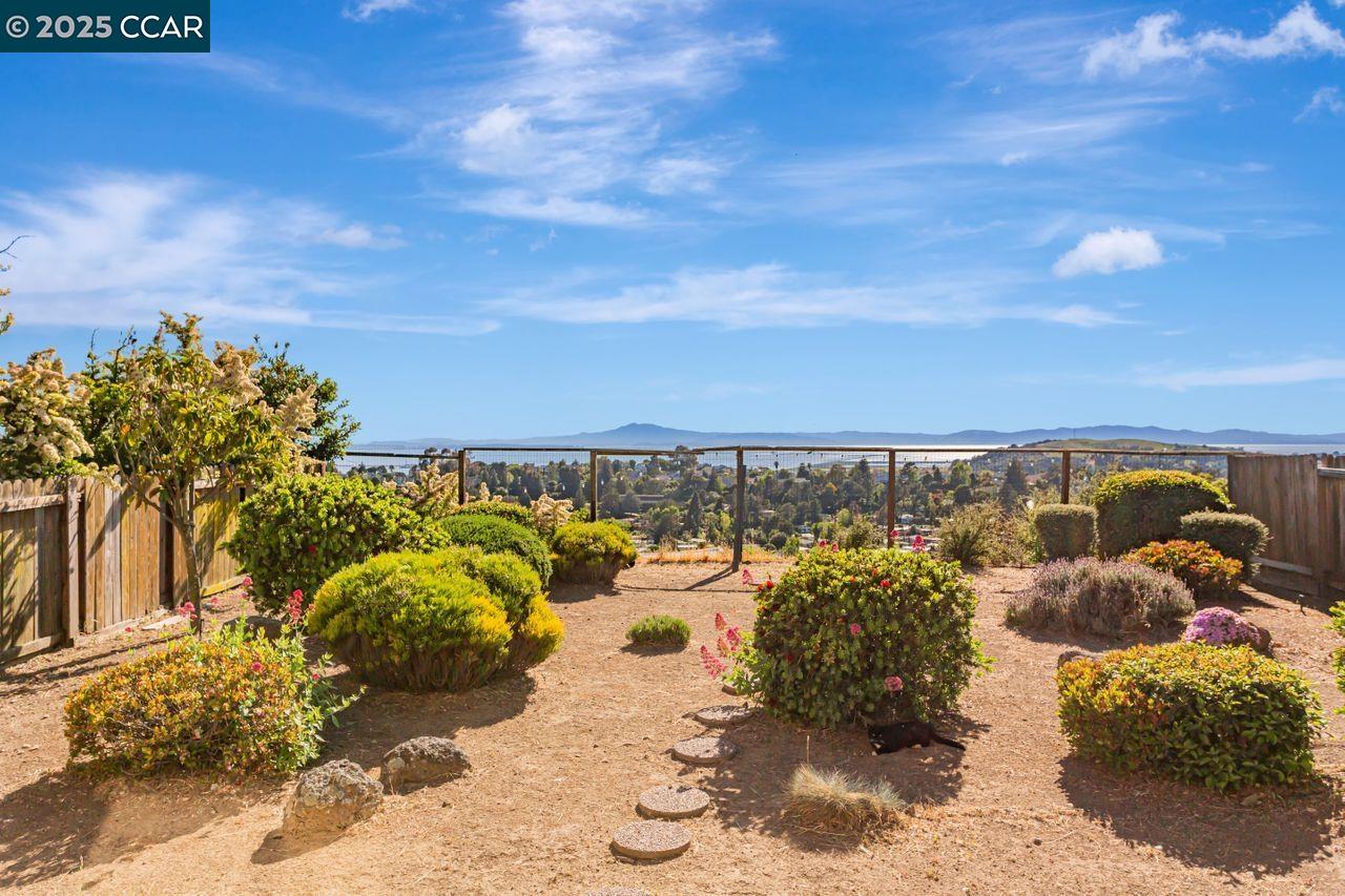 Detail Gallery Image 34 of 40 For 81 Del Sur St, Vallejo,  CA 94591 - 2 Beds | 2/1 Baths