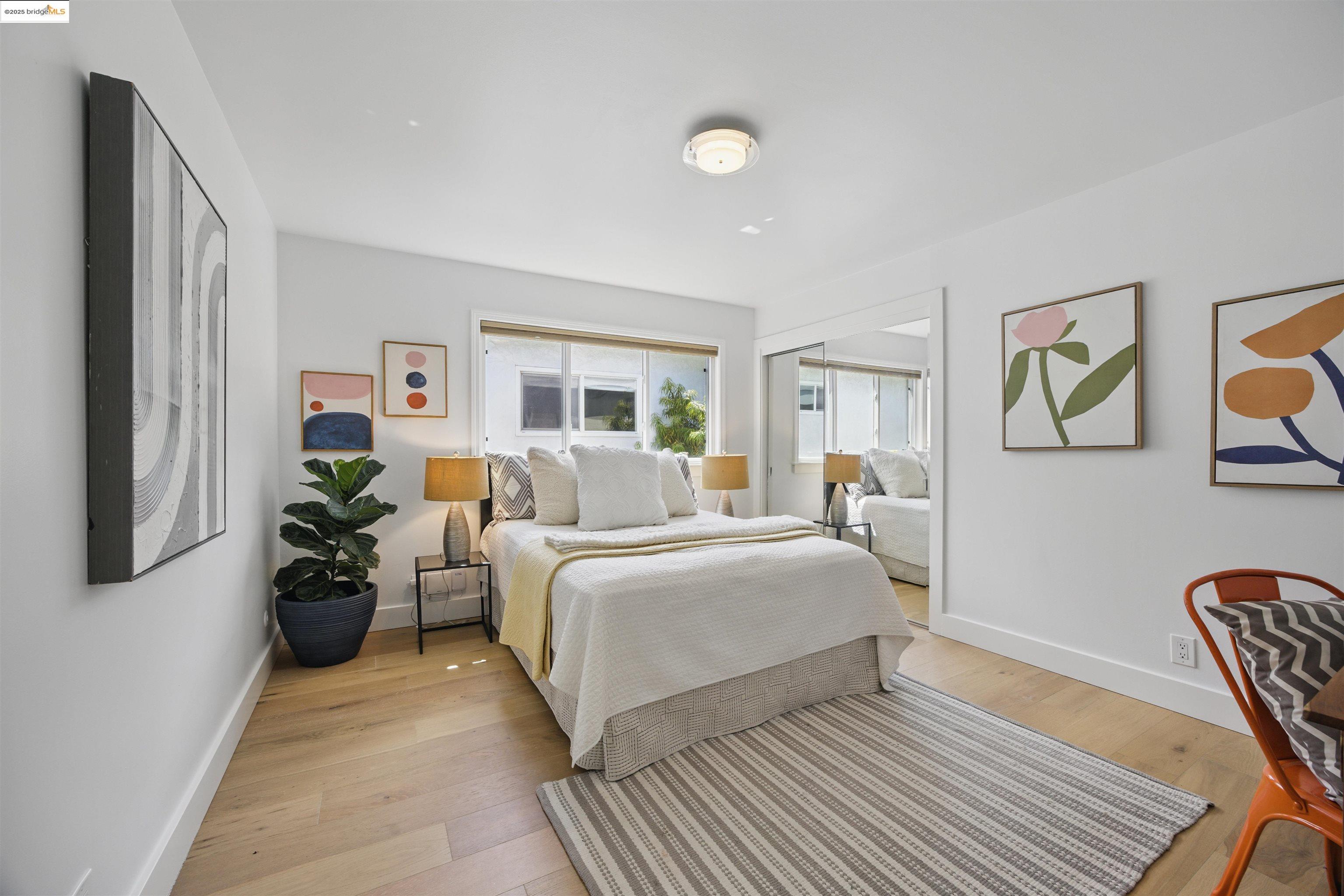 2028 Damuth St # 4, Oakland, California 94602, 2 Bedrooms Bedrooms, 4 Rooms Rooms,1 BathroomBathrooms,Residential,For Sale,2028 Damuth St # 4,41096850