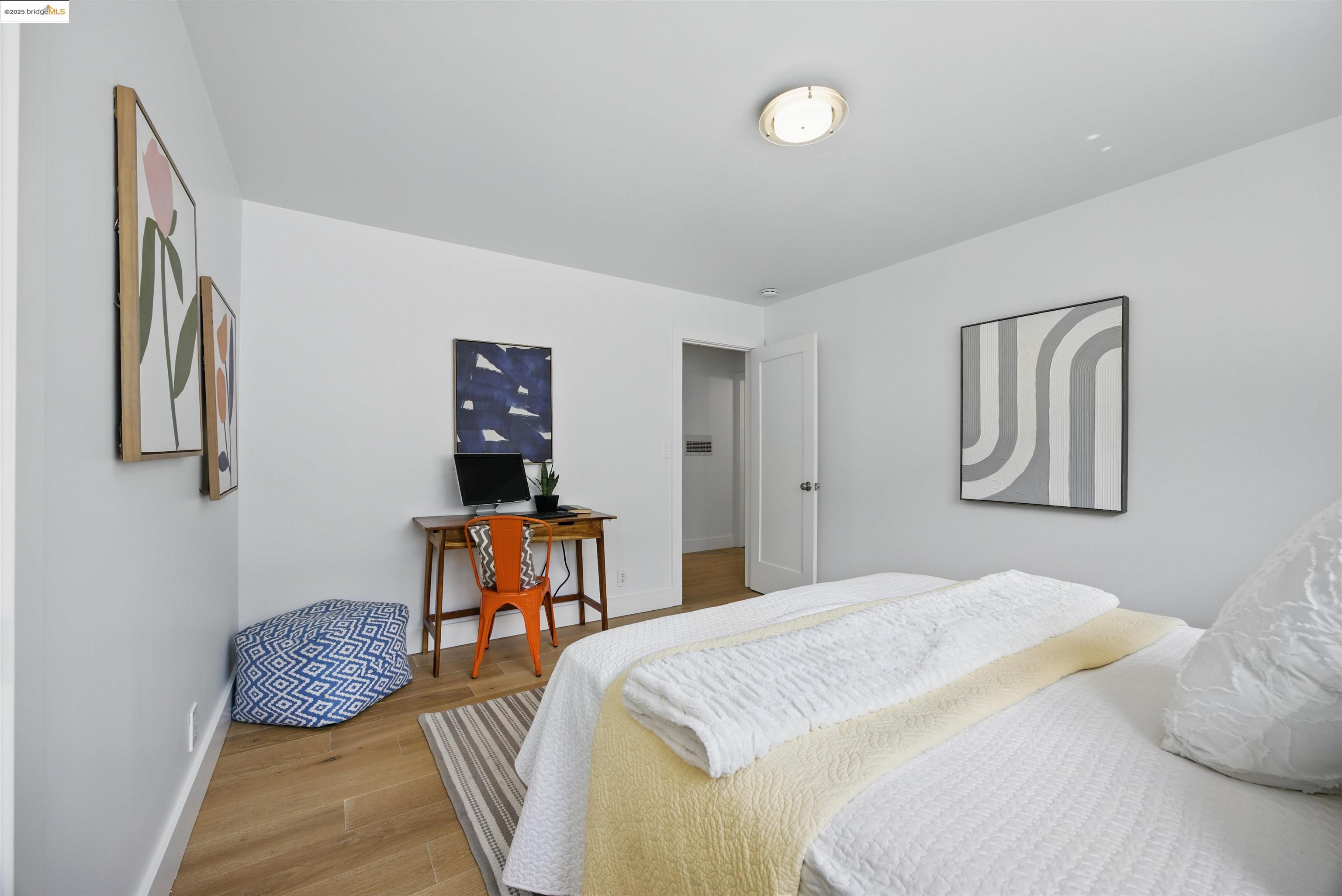 2028 Damuth St # 4, Oakland, California 94602, 2 Bedrooms Bedrooms, 4 Rooms Rooms,1 BathroomBathrooms,Residential,For Sale,2028 Damuth St # 4,41096850