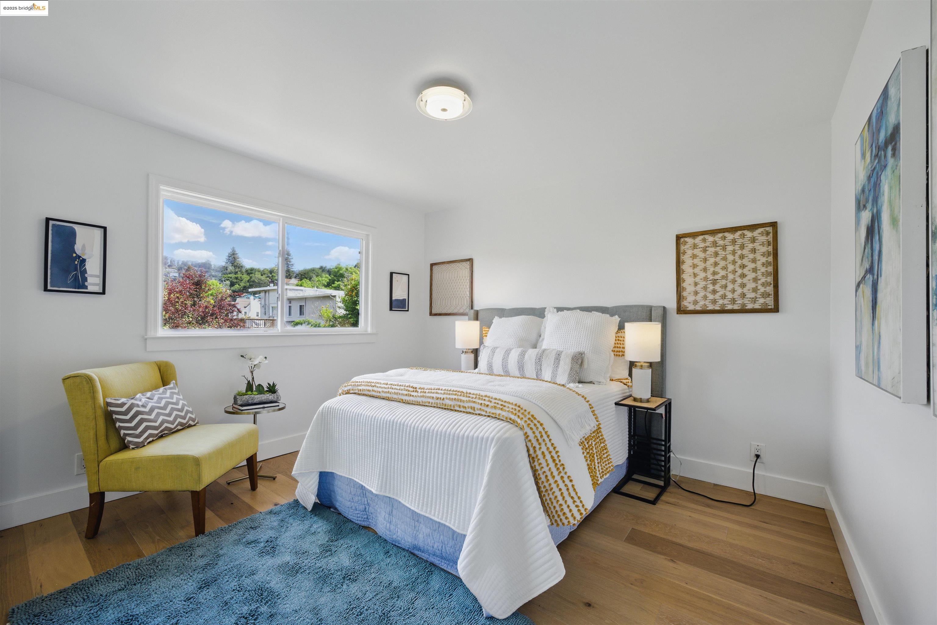 2028 Damuth St # 4, Oakland, California 94602, 2 Bedrooms Bedrooms, 4 Rooms Rooms,1 BathroomBathrooms,Residential,For Sale,2028 Damuth St # 4,41096850