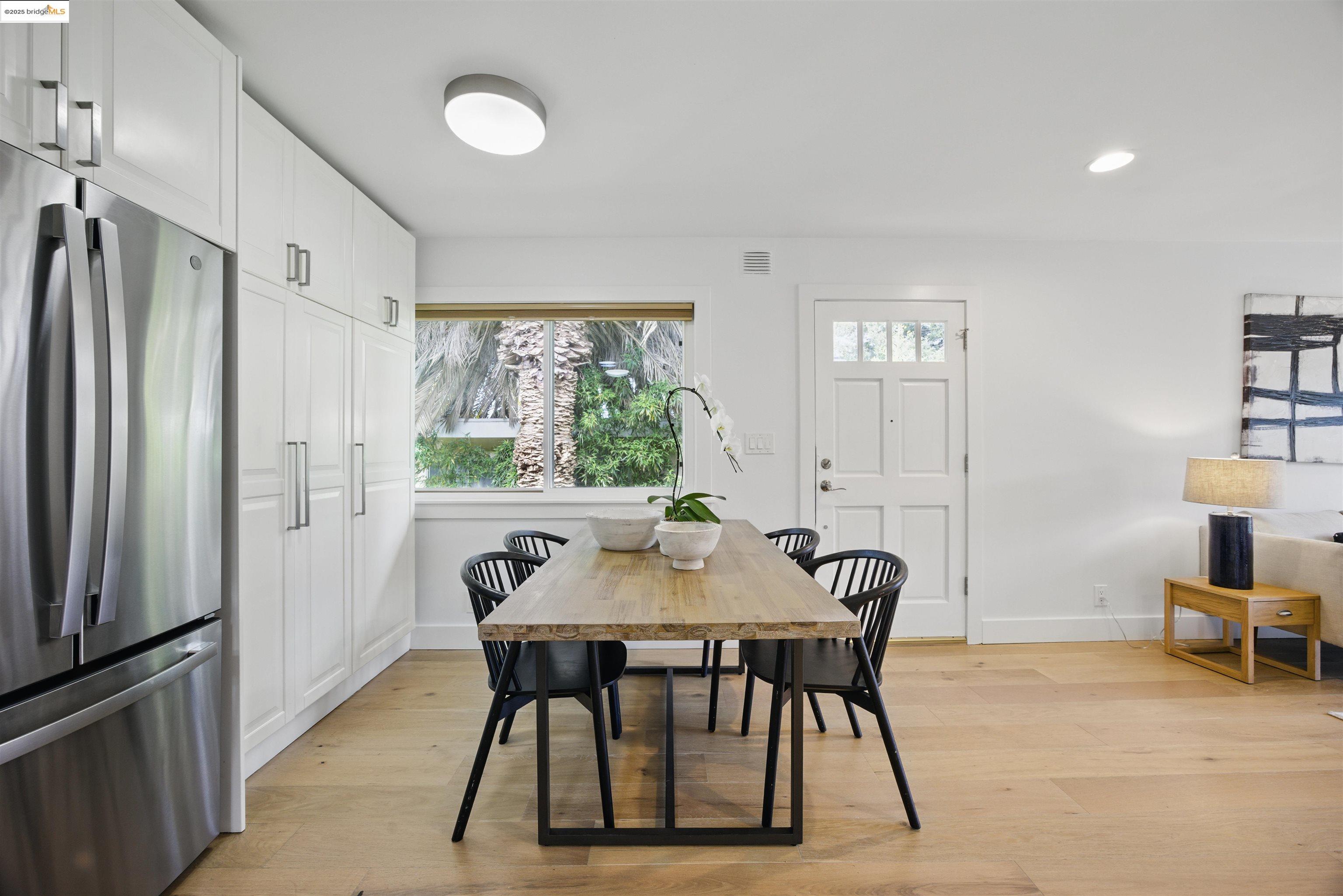 2028 Damuth St # 4, Oakland, California 94602, 2 Bedrooms Bedrooms, 4 Rooms Rooms,1 BathroomBathrooms,Residential,For Sale,2028 Damuth St # 4,41096850